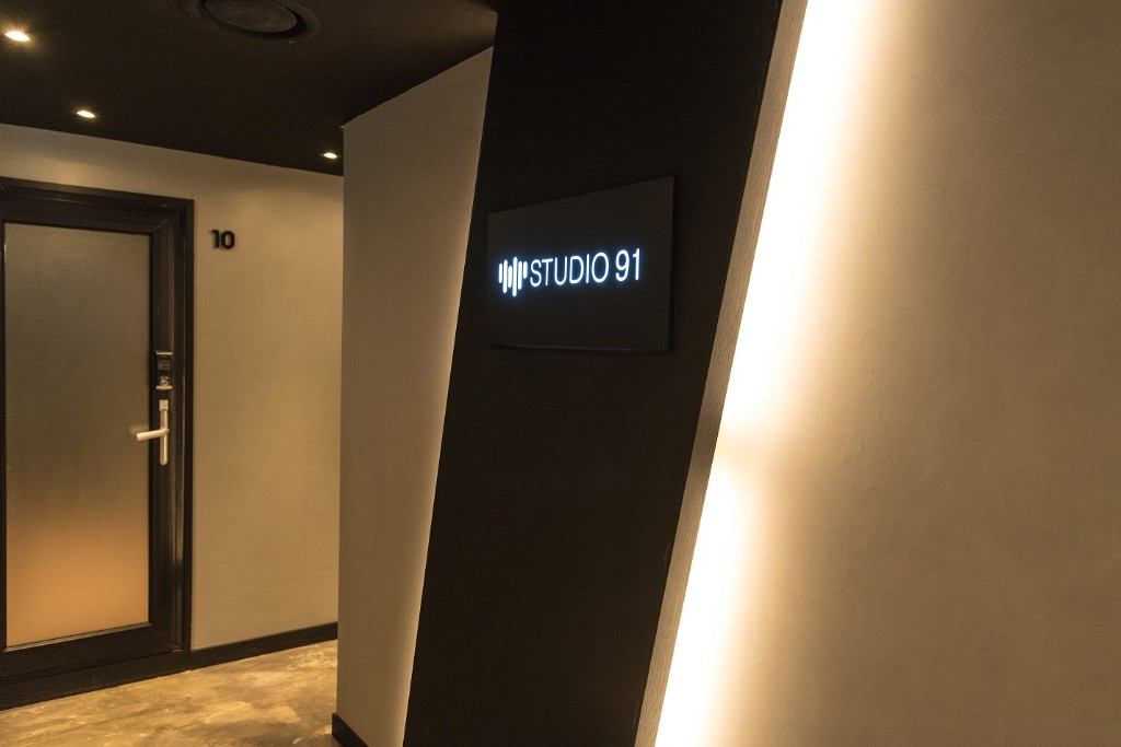 2번째 스튜디오 사진