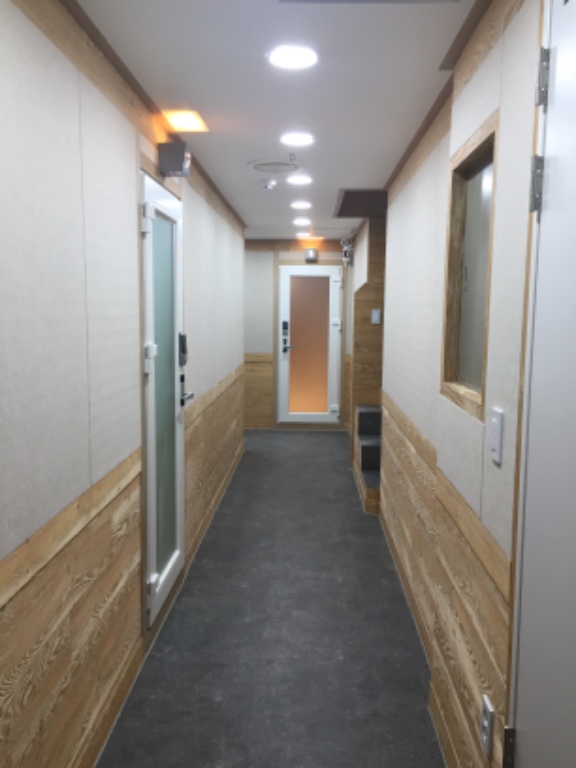 4번째 스튜디오 사진