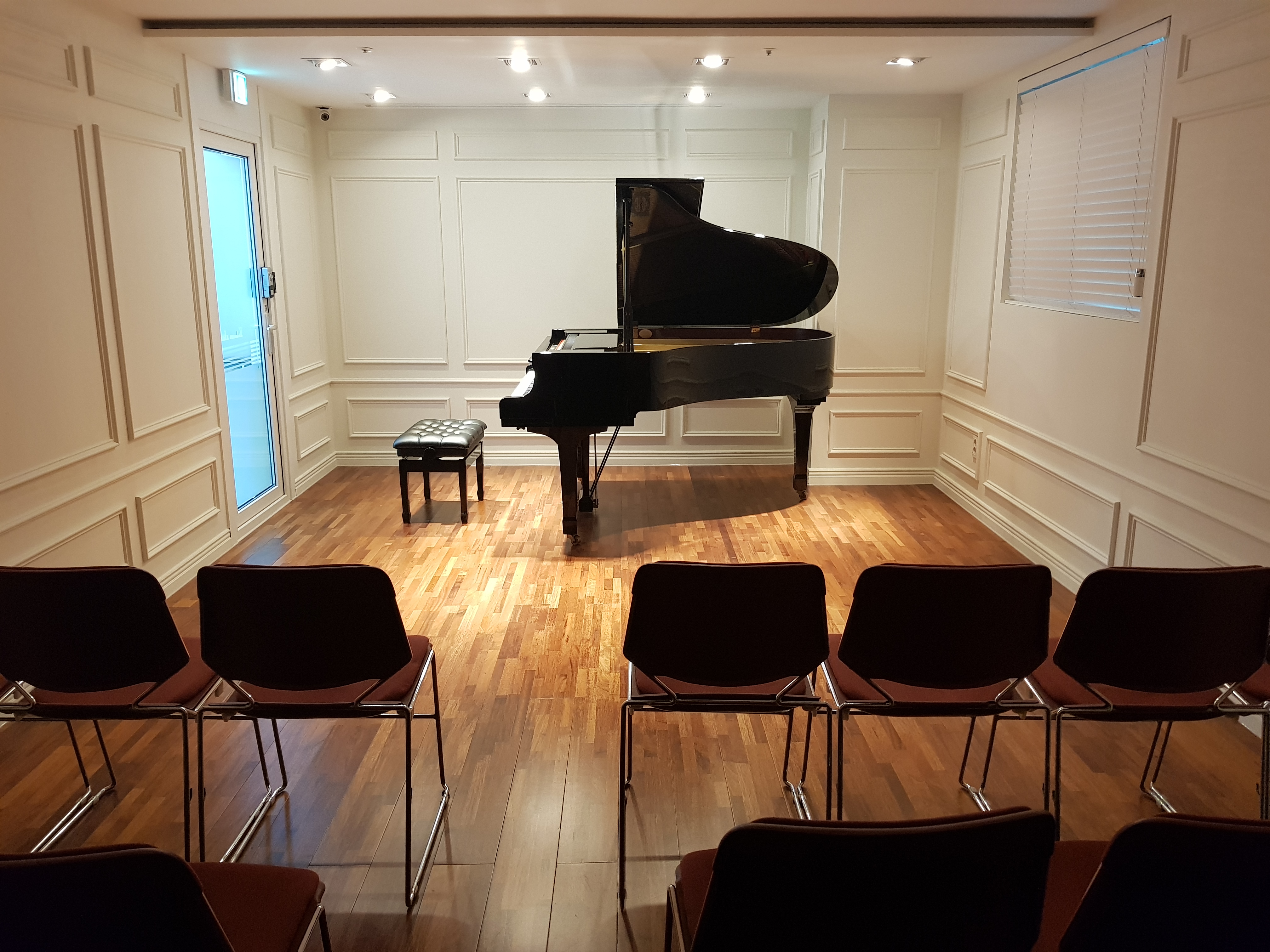 1번째 스튜디오 사진