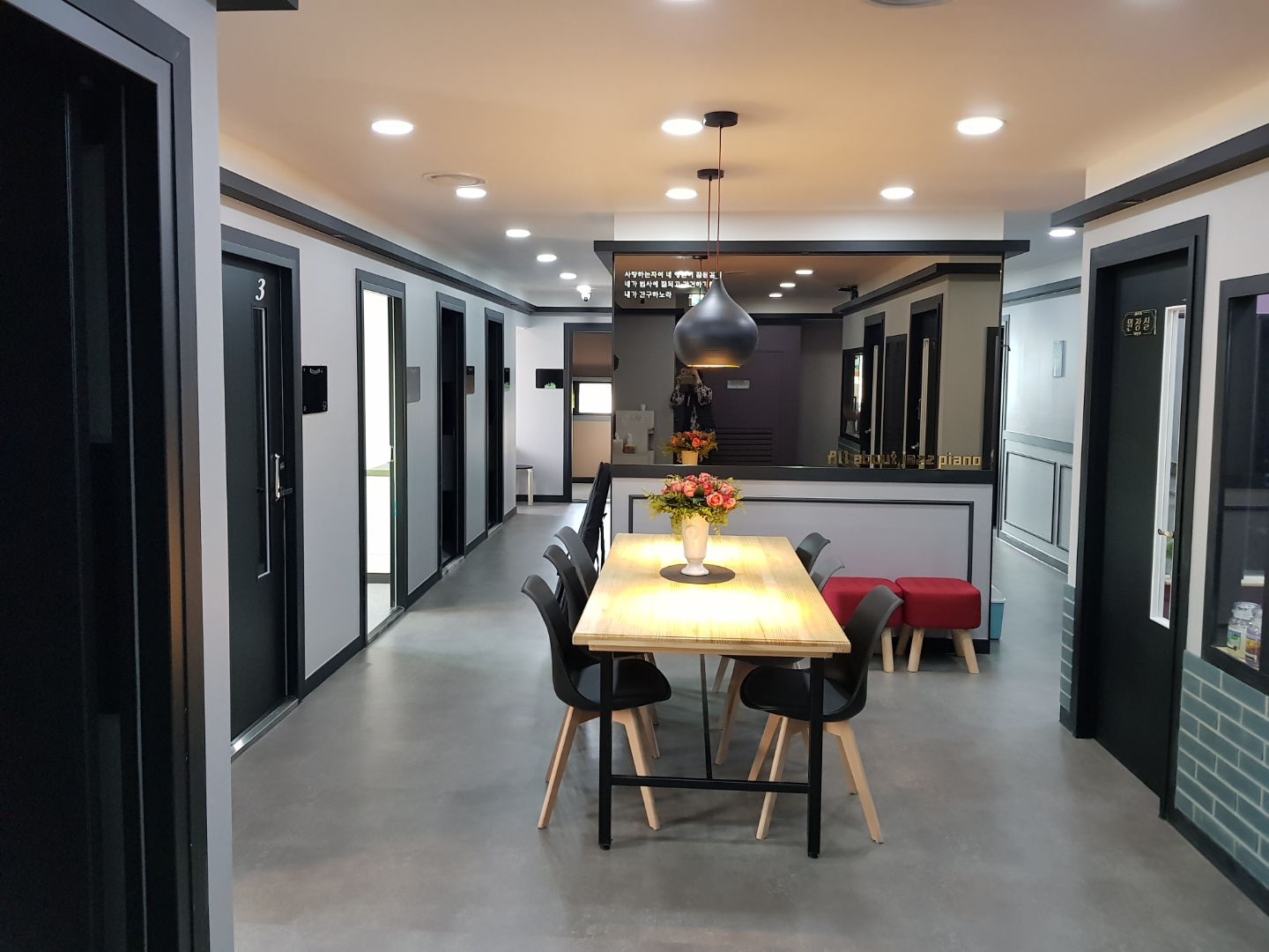 1번째 스튜디오 사진