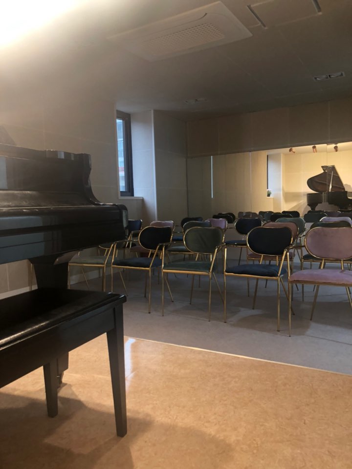 2번째 스튜디오 사진