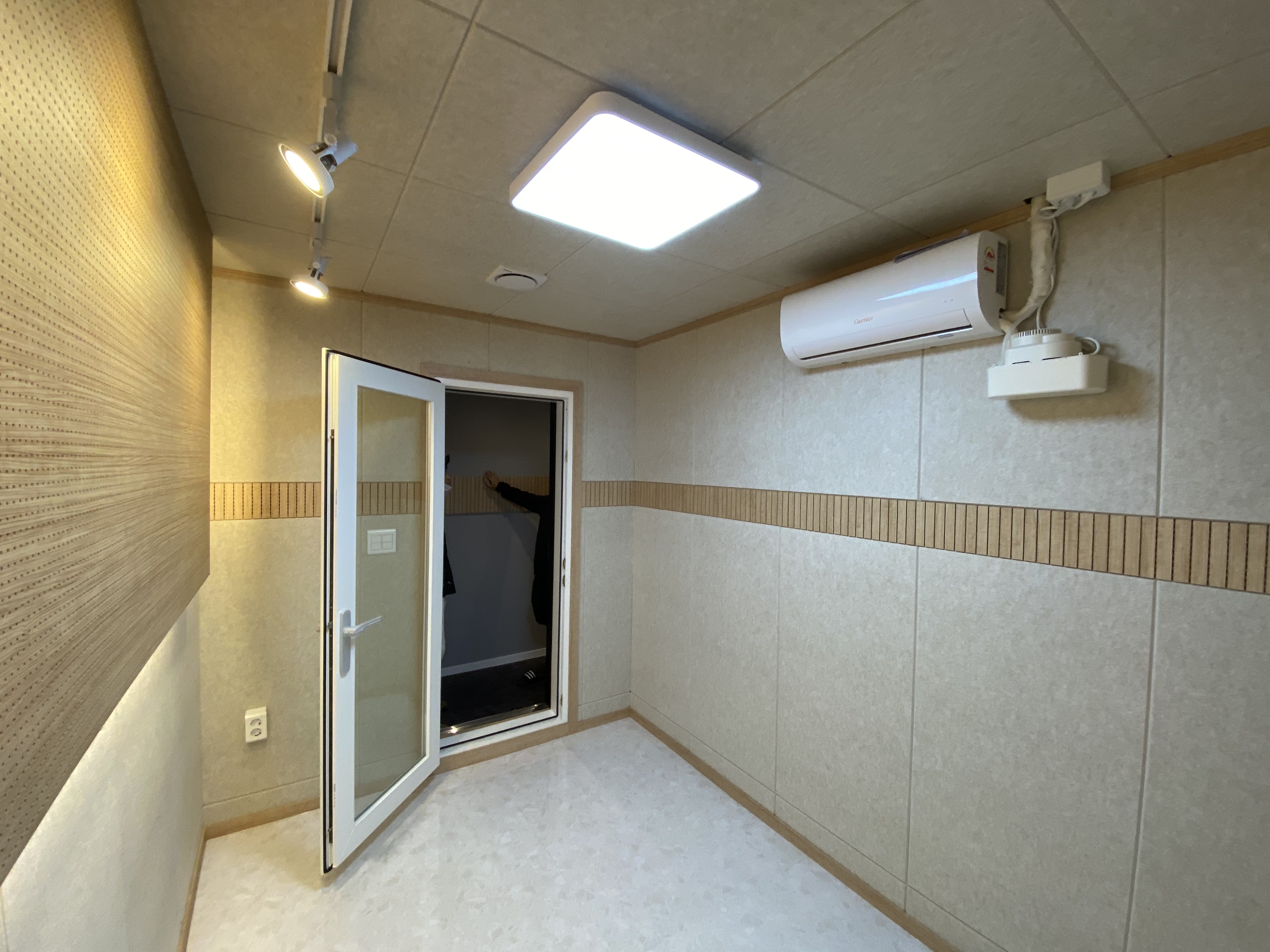 1번째 스튜디오 사진