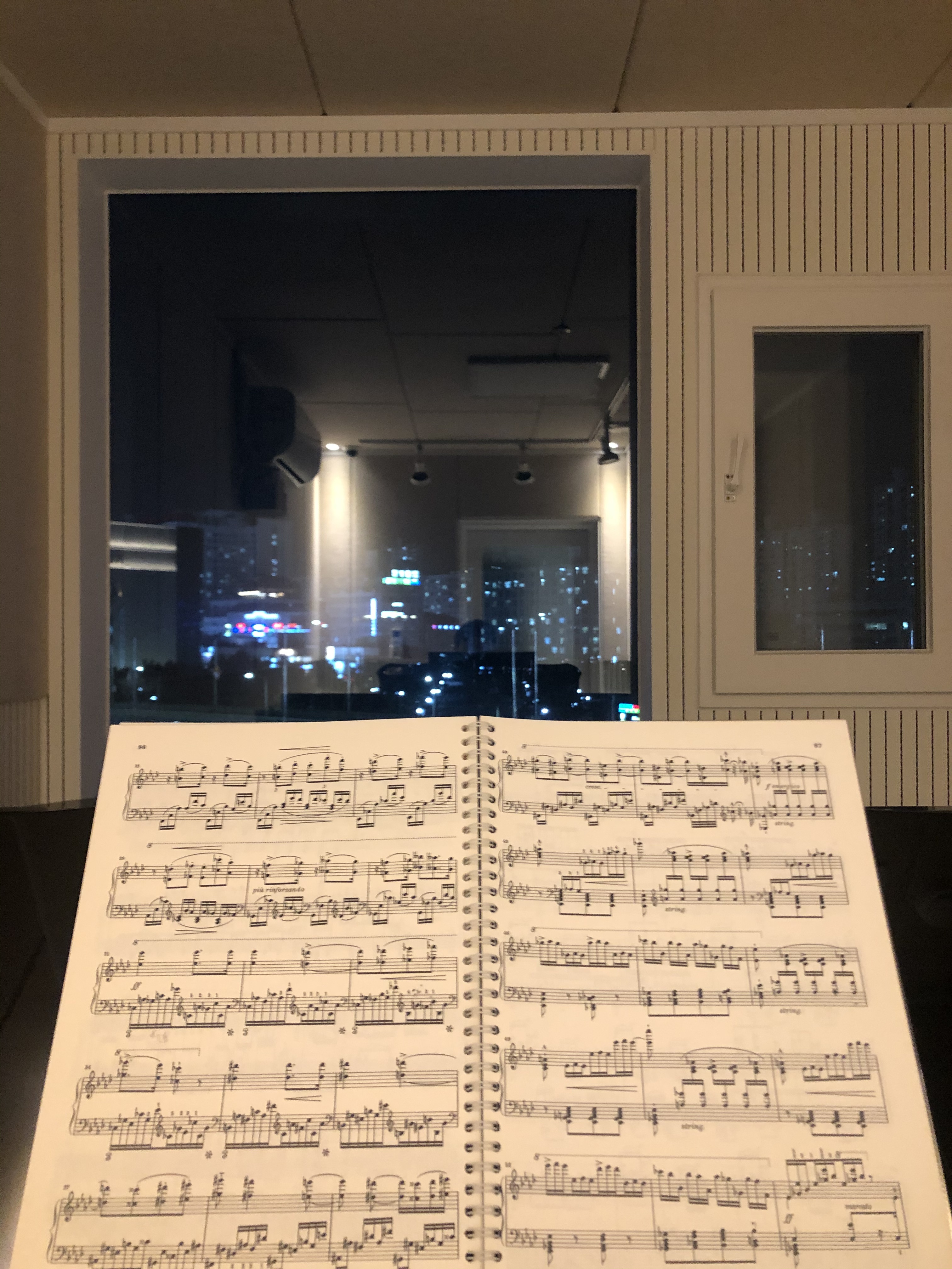 2번째 스튜디오 사진