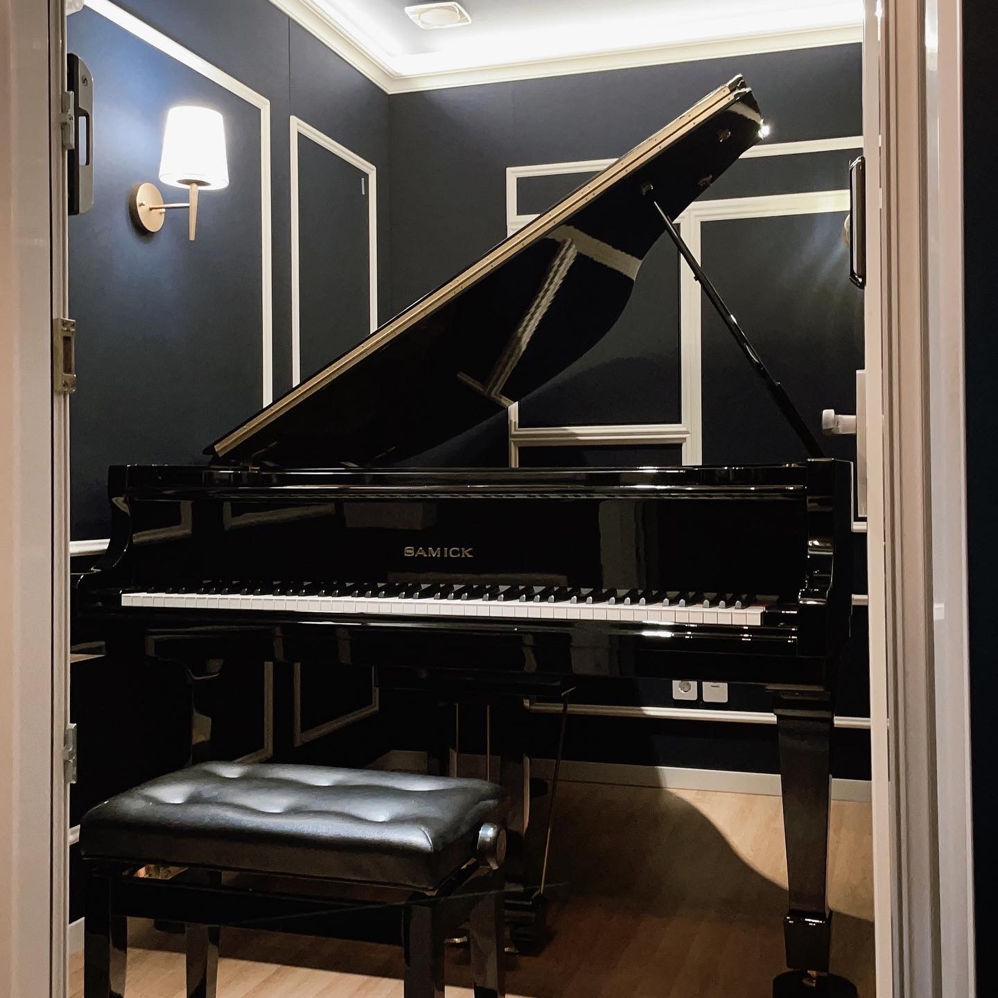 2번째 스튜디오 사진