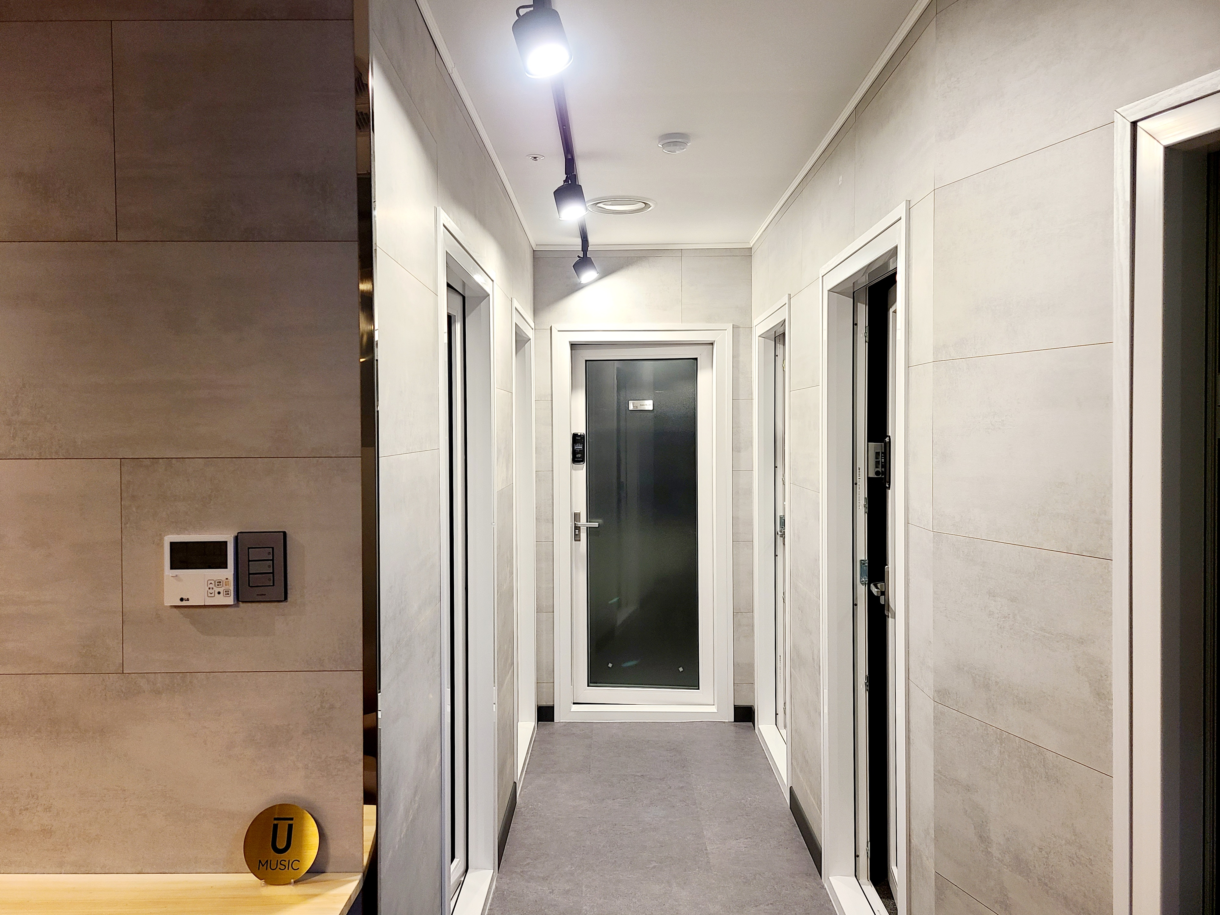 1번째 스튜디오 사진