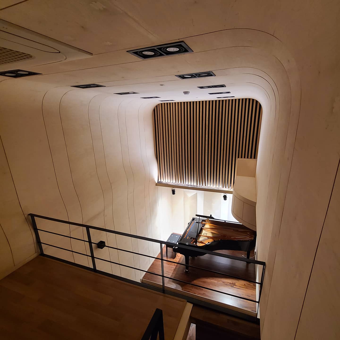 2번째 스튜디오 사진