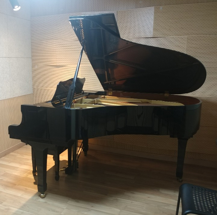 1번째 스튜디오 사진