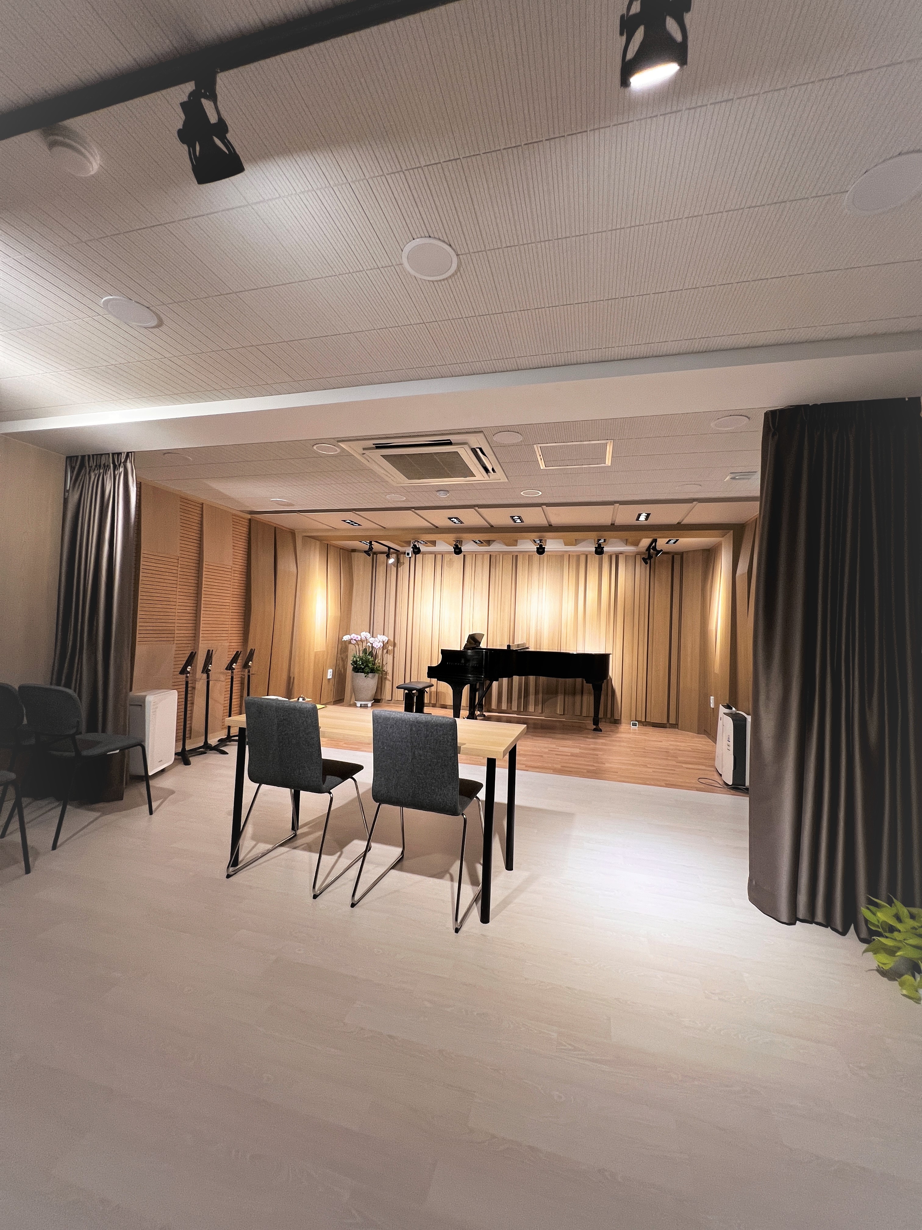 3번째 스튜디오 사진