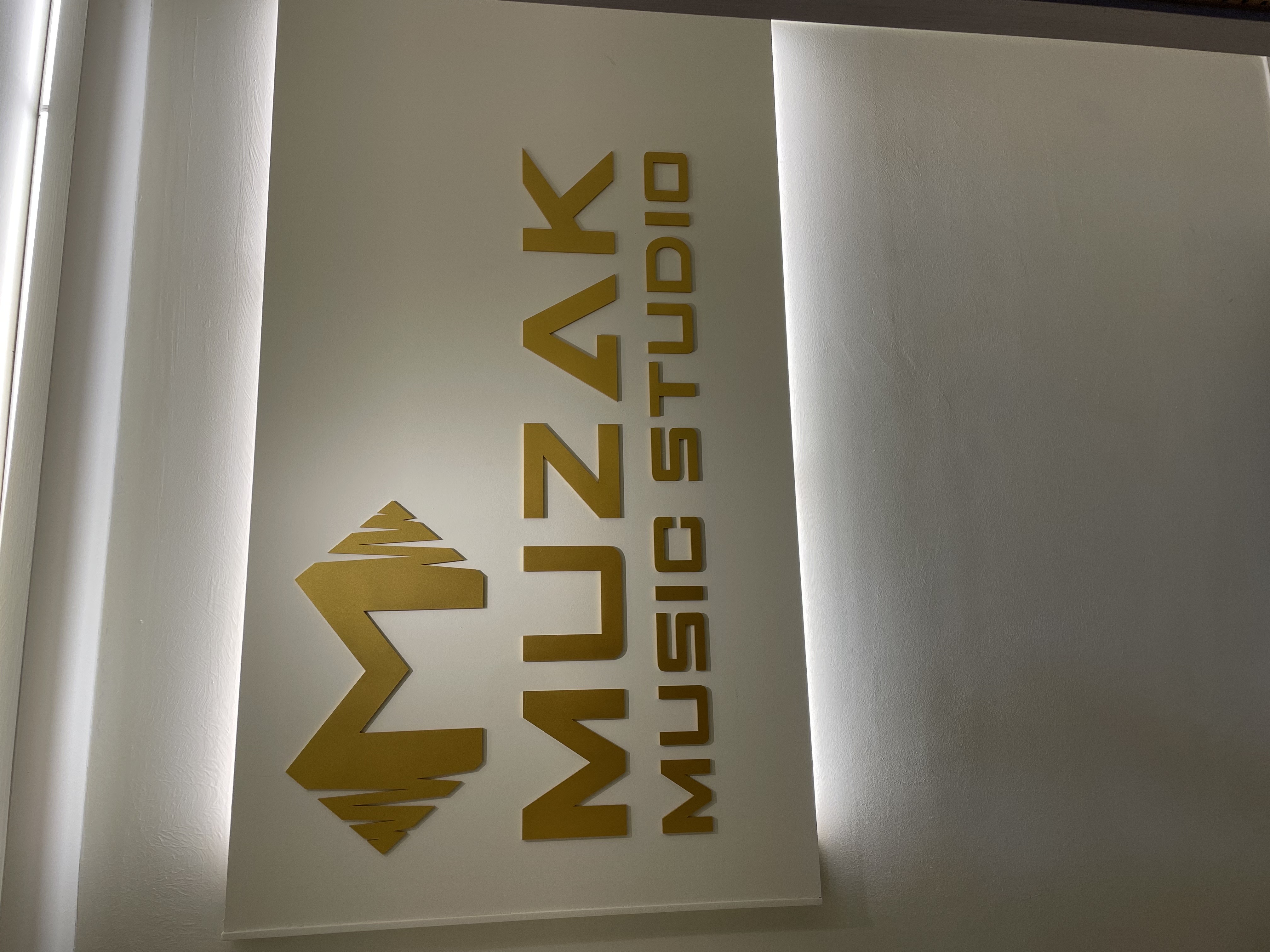 1번째 스튜디오 사진