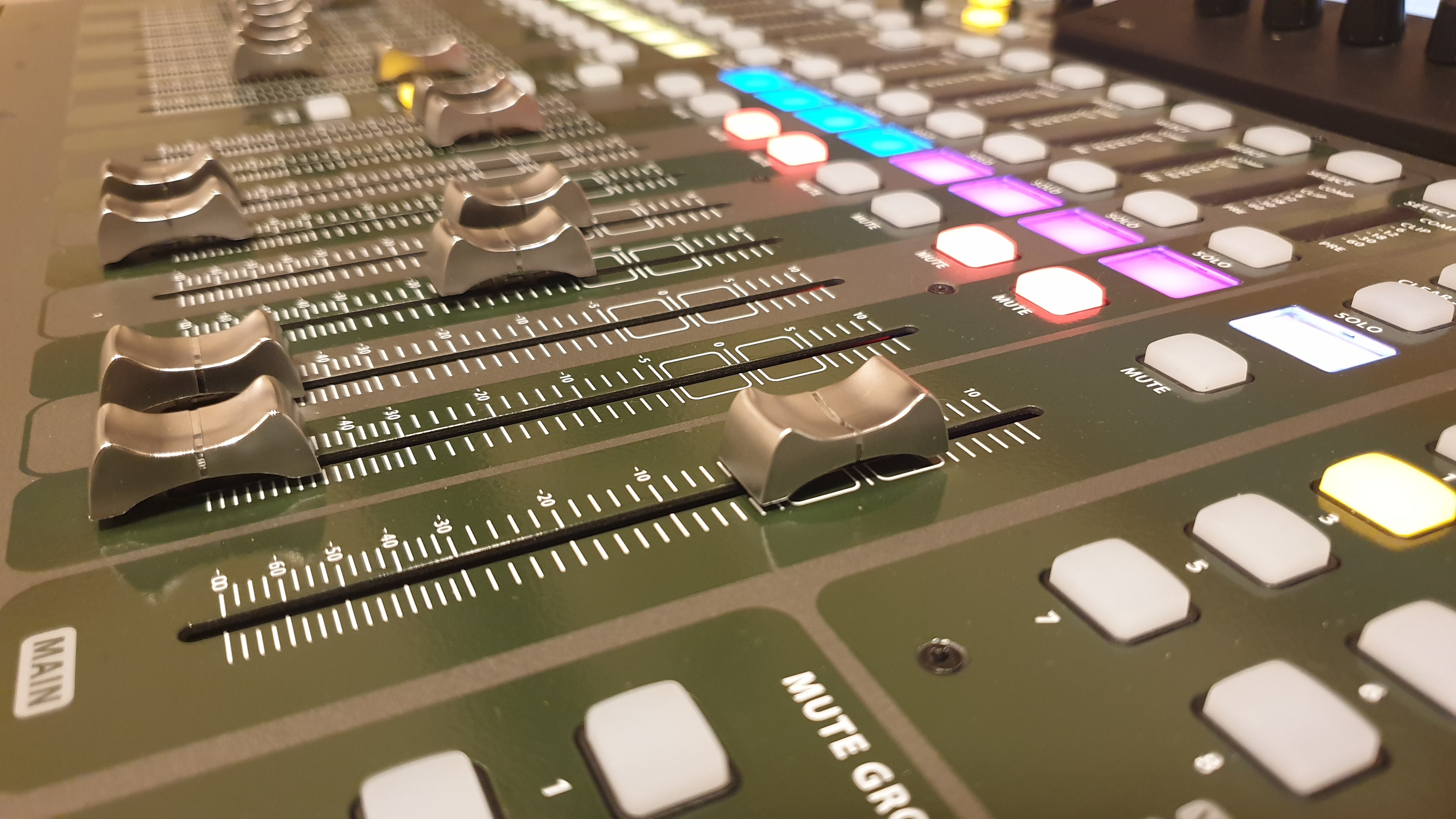 4번째 스튜디오 사진