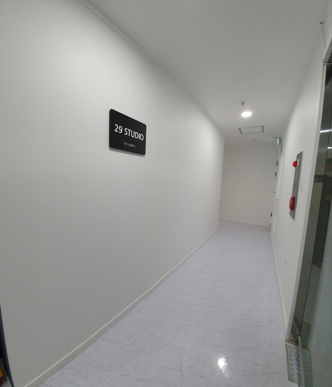 1번째 스튜디오 사진