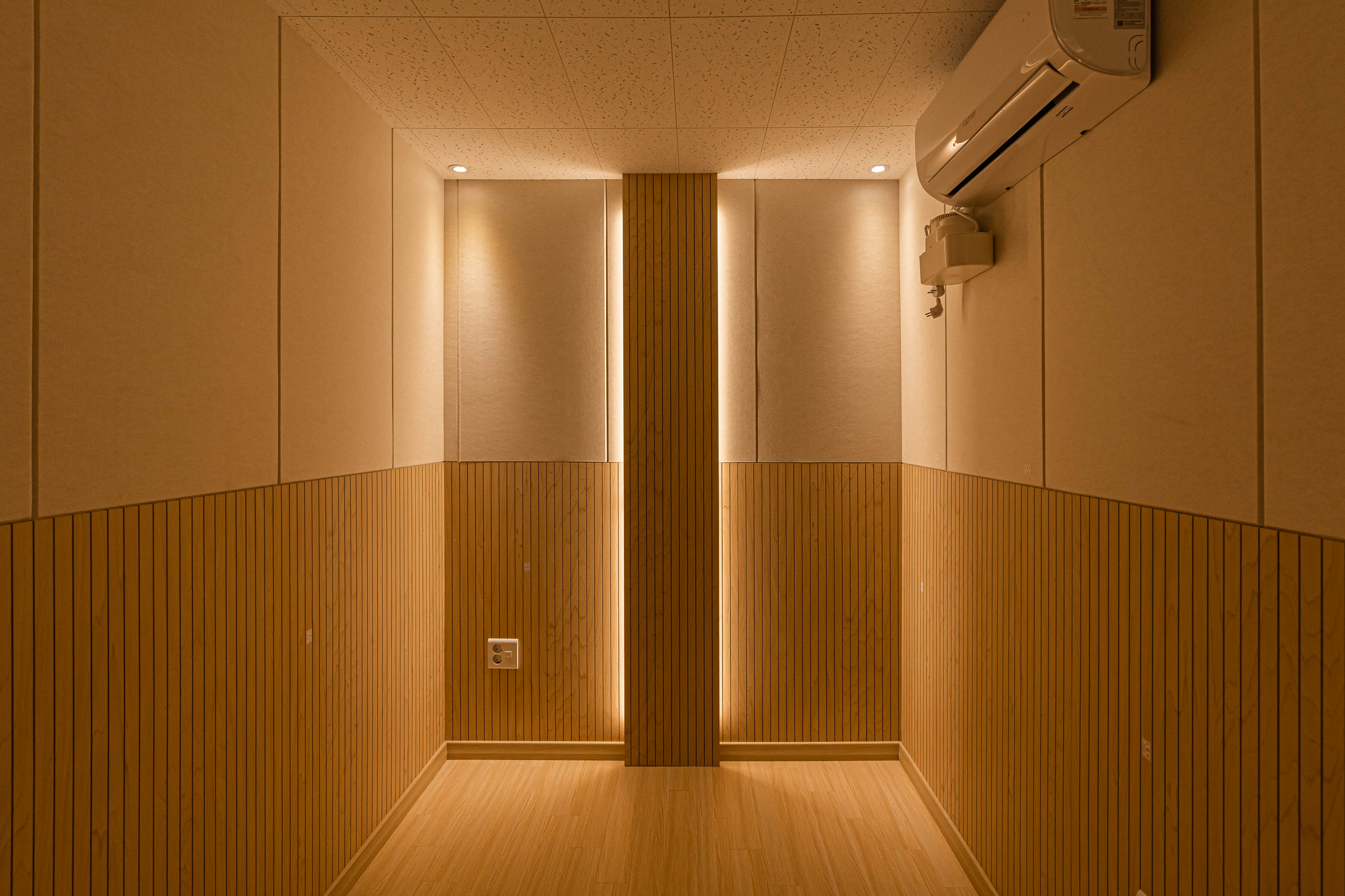 1번째 스튜디오 사진