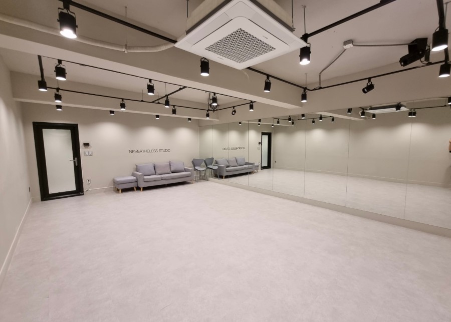 1번째 스튜디오 사진