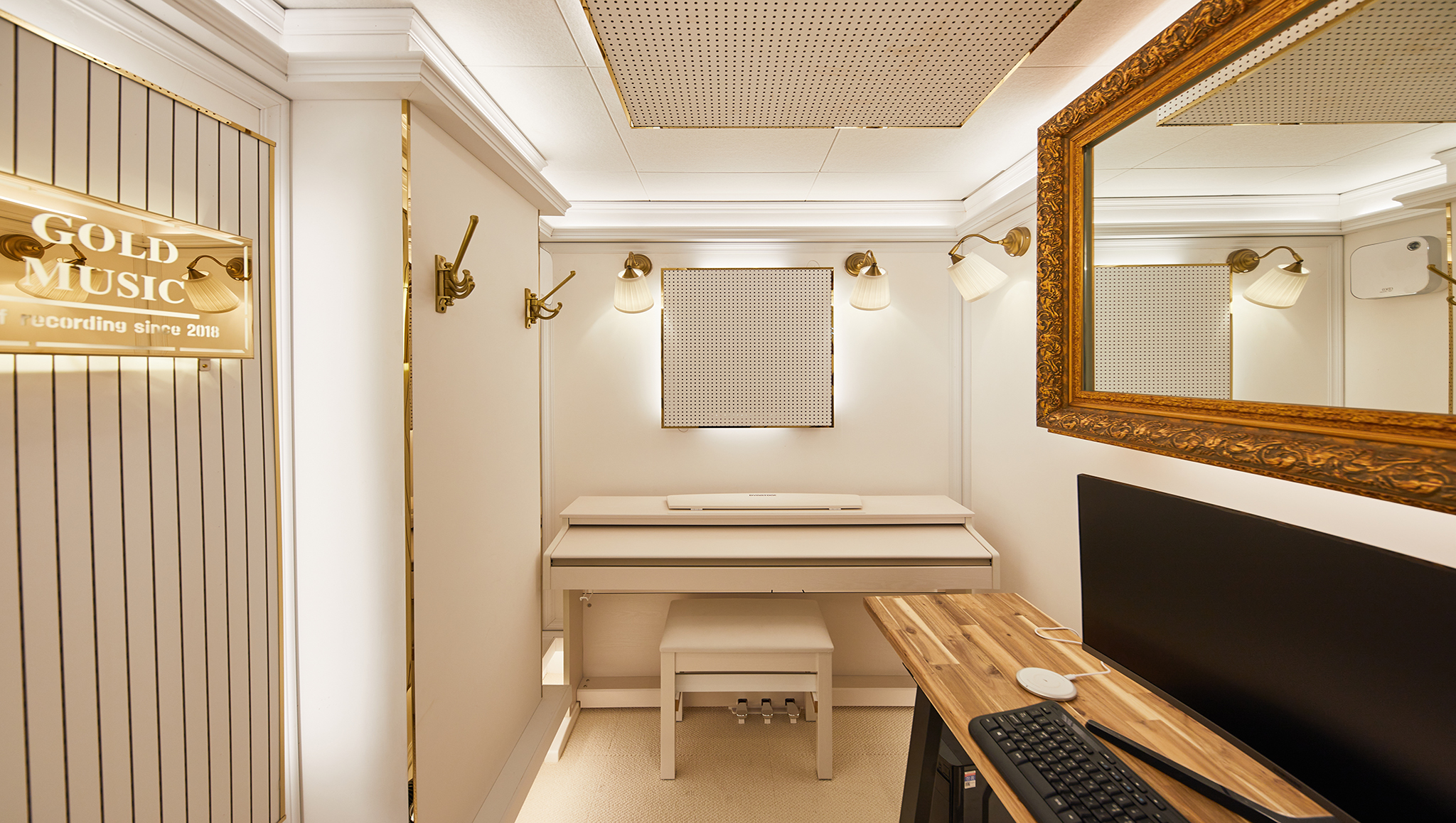 2번째 스튜디오 사진