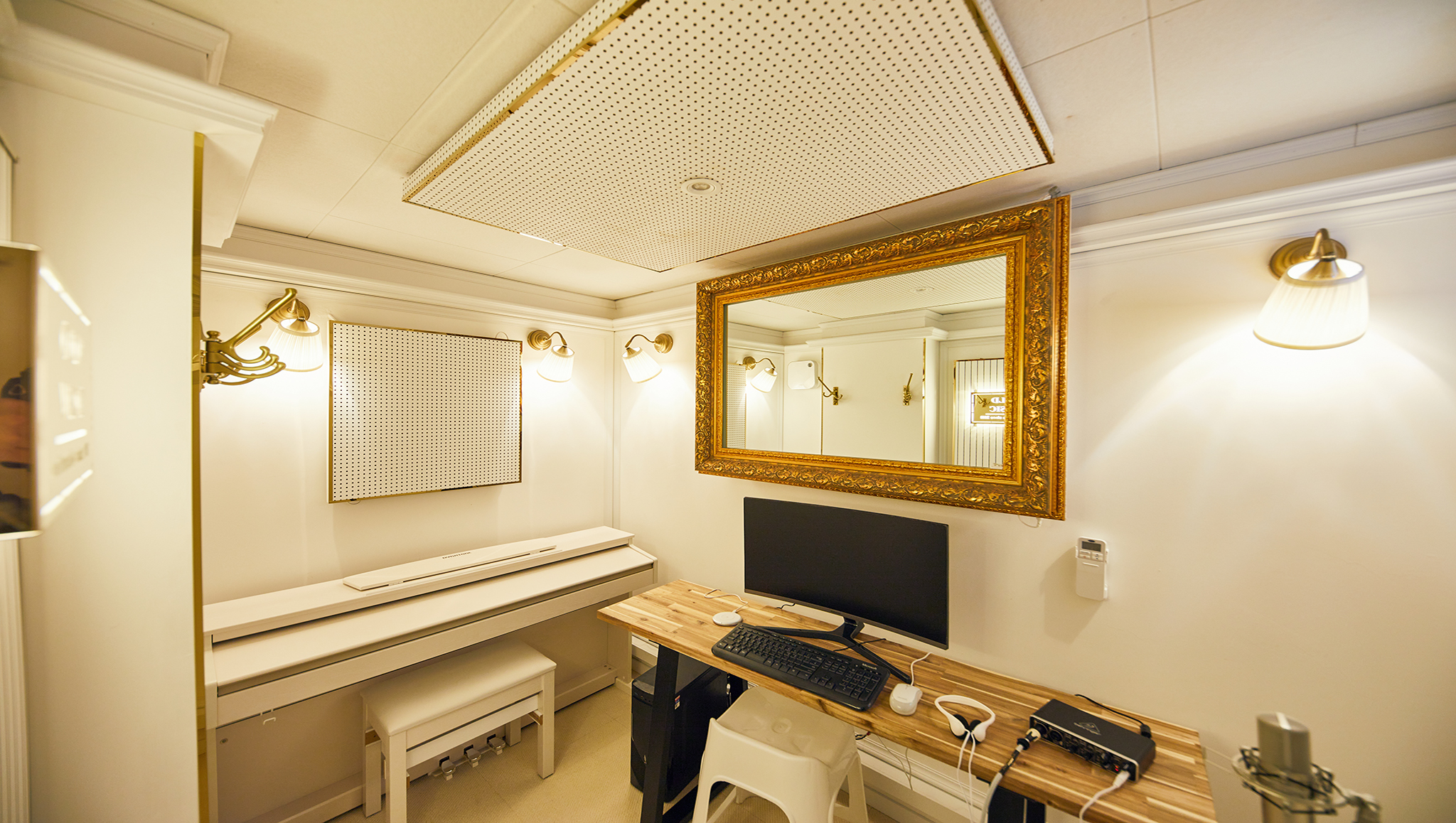 3번째 스튜디오 사진