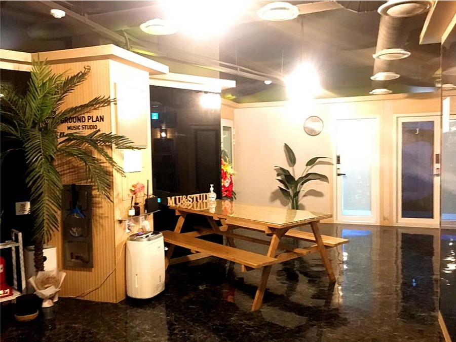 2번째 스튜디오 사진