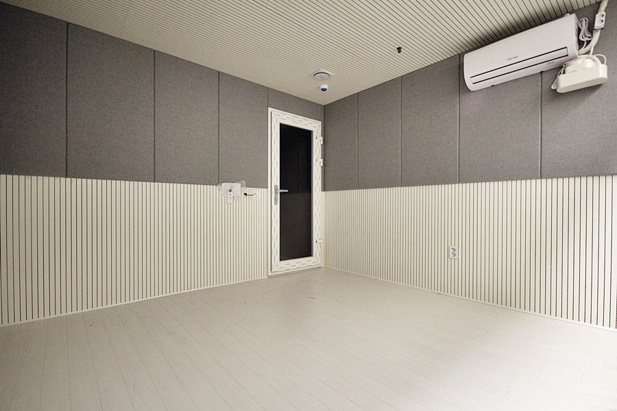 4번째 스튜디오 사진