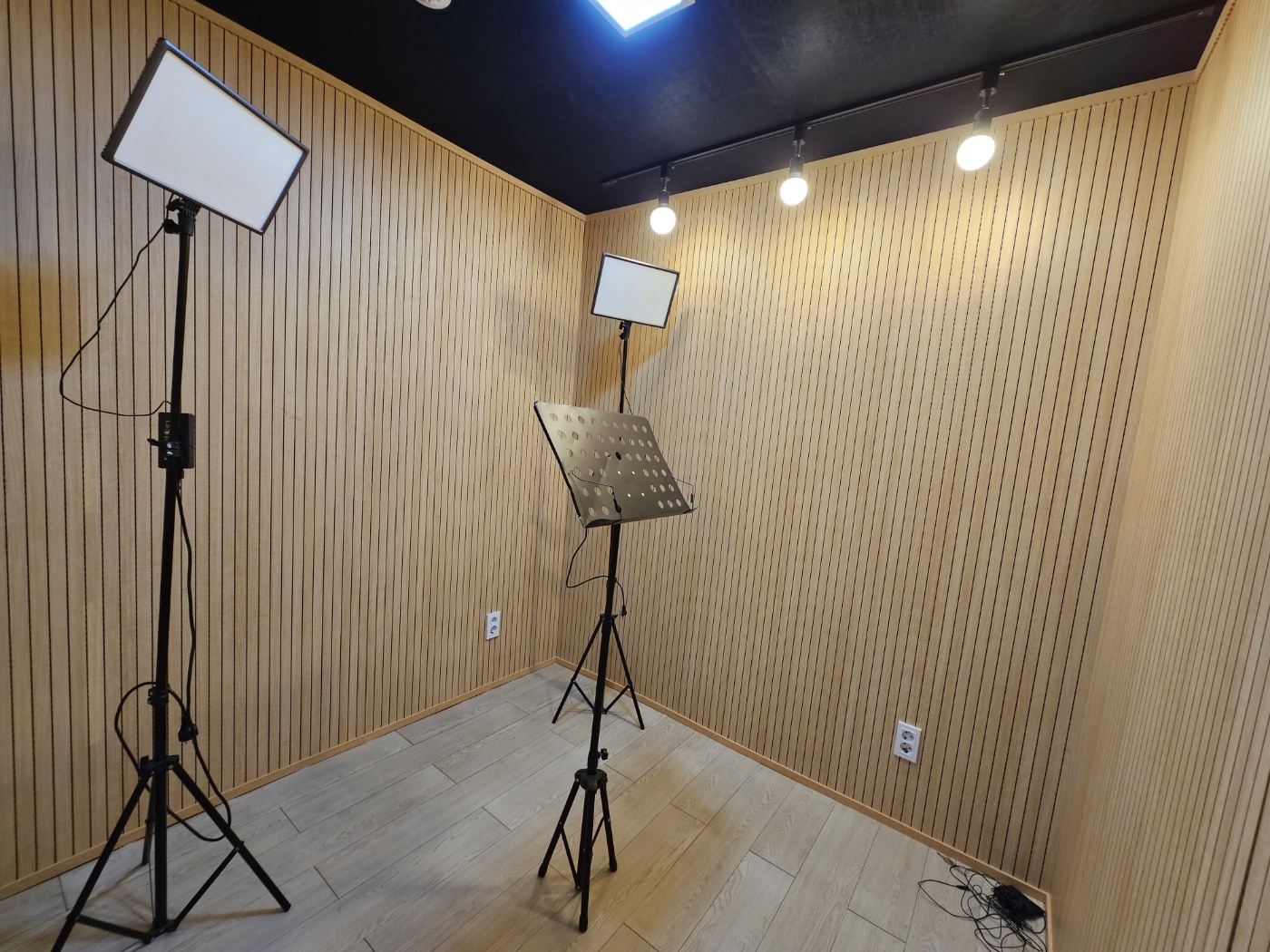 1번째 스튜디오 사진