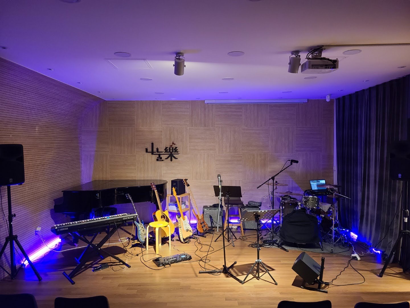 1번째 스튜디오 사진