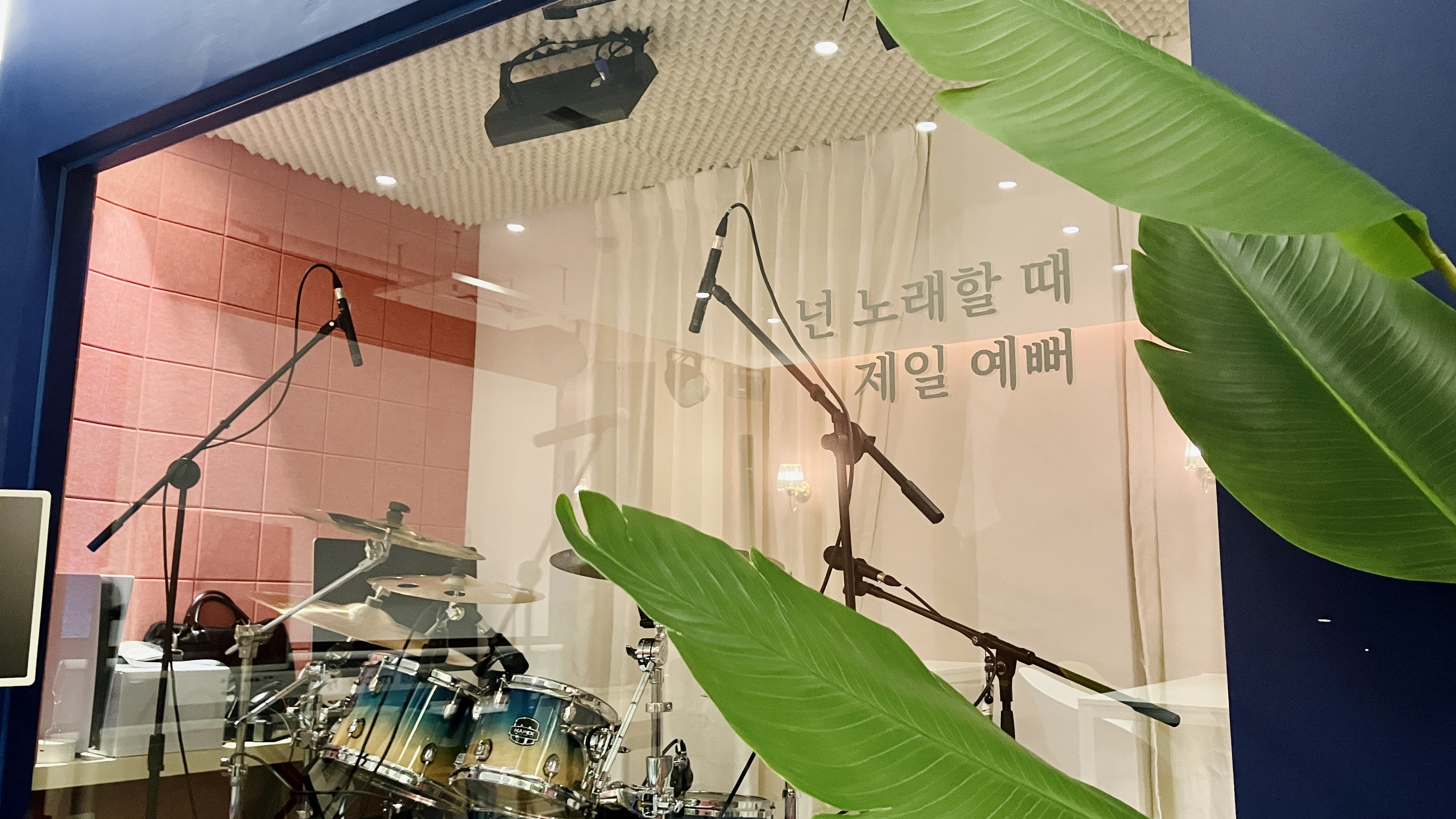 1번째 스튜디오 사진