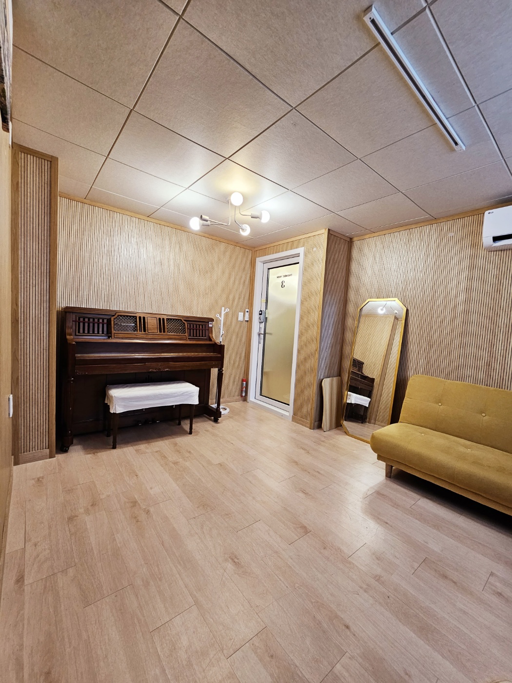 2번째 스튜디오 사진