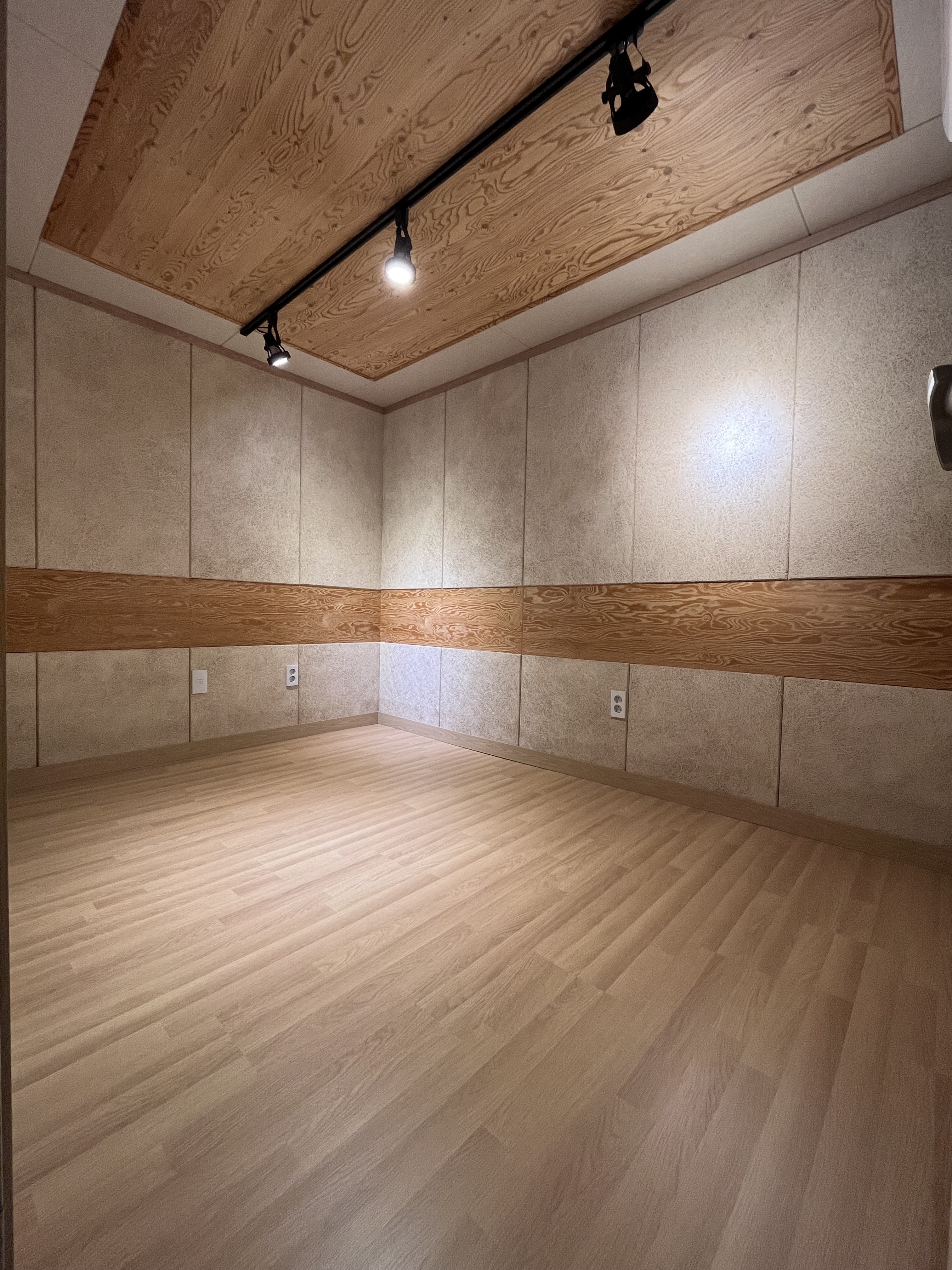 3번째 스튜디오 사진