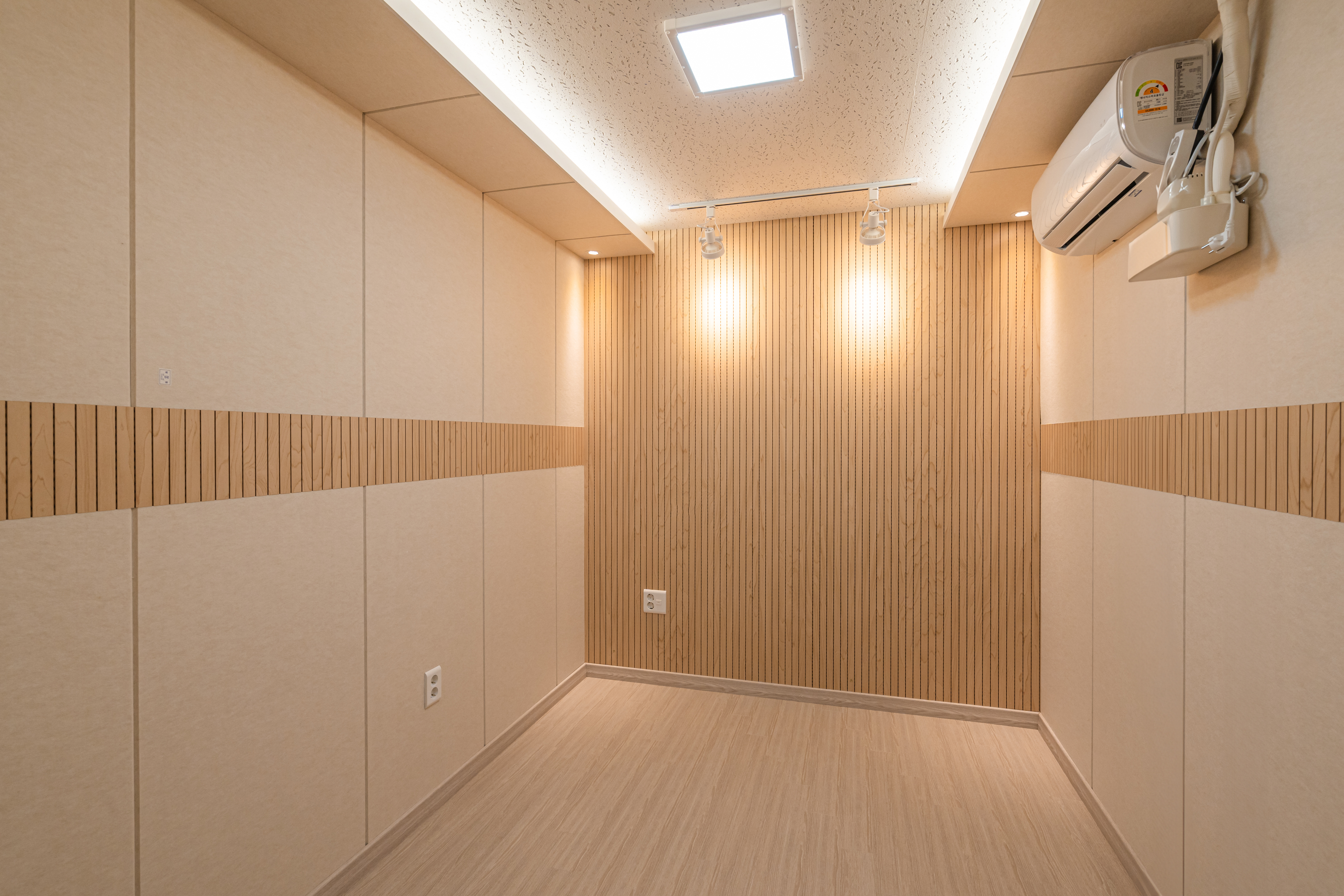 4번째 스튜디오 사진