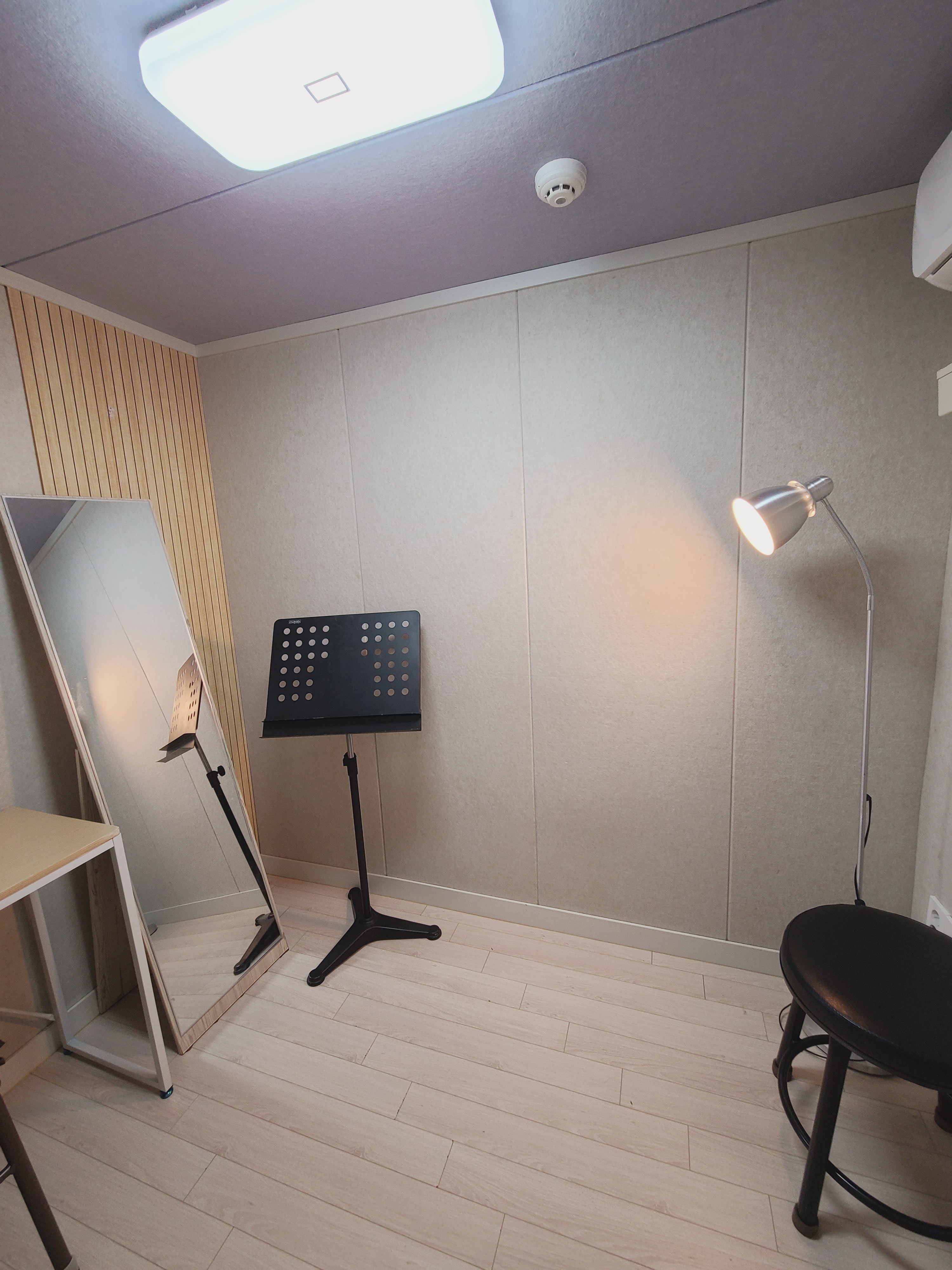 4번째 스튜디오 사진