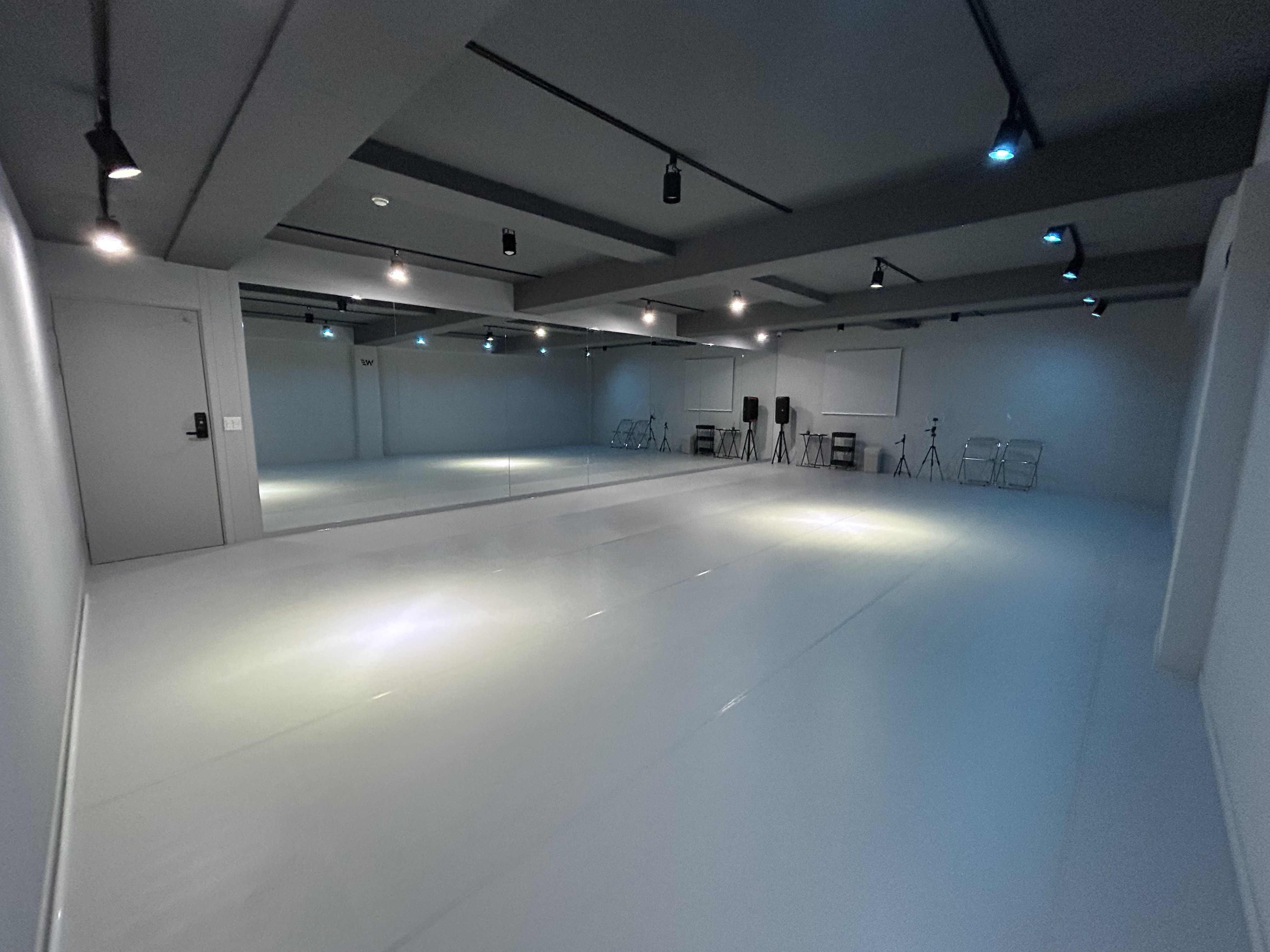 3번째 스튜디오 사진