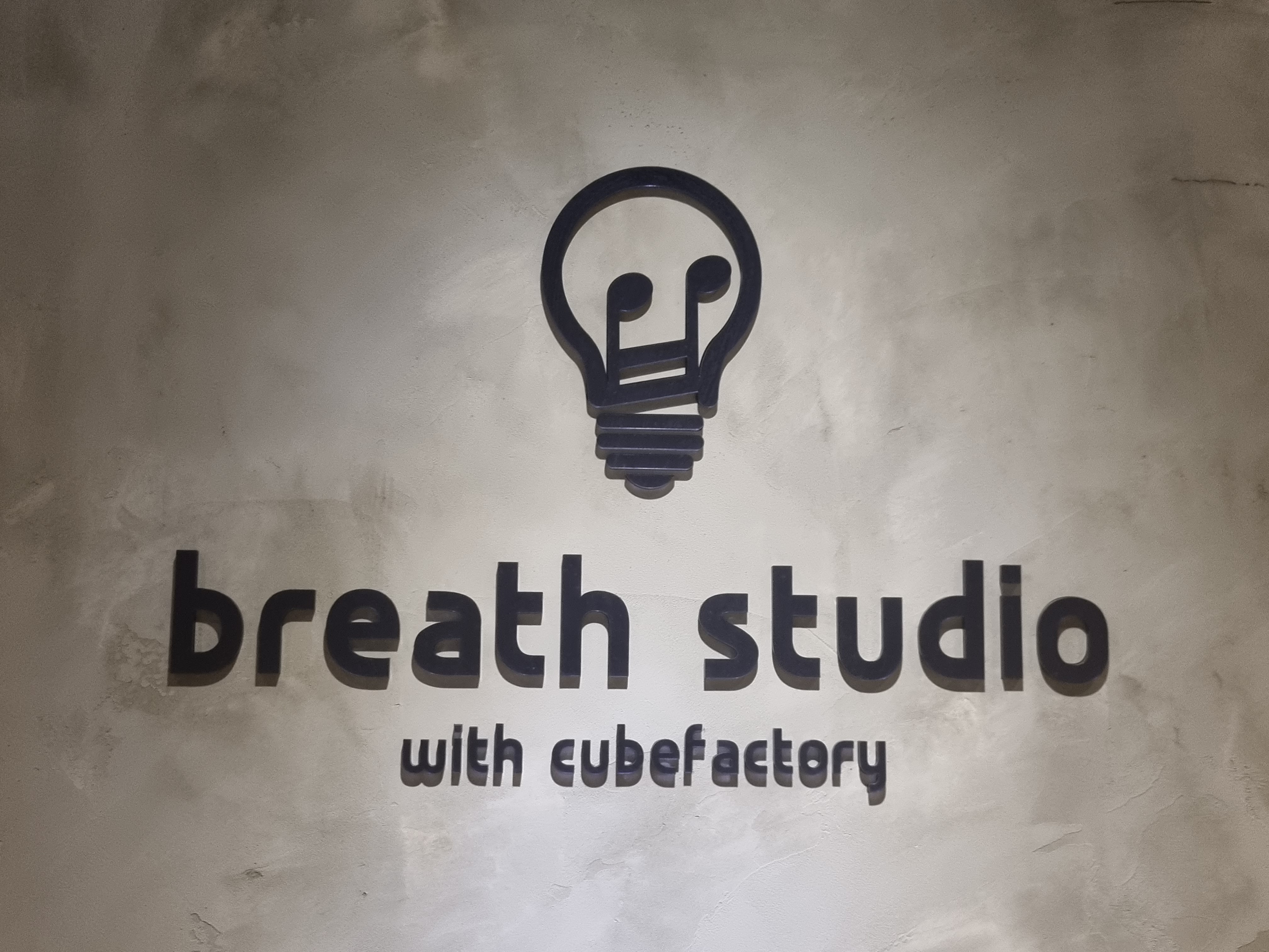 1번째 스튜디오 사진