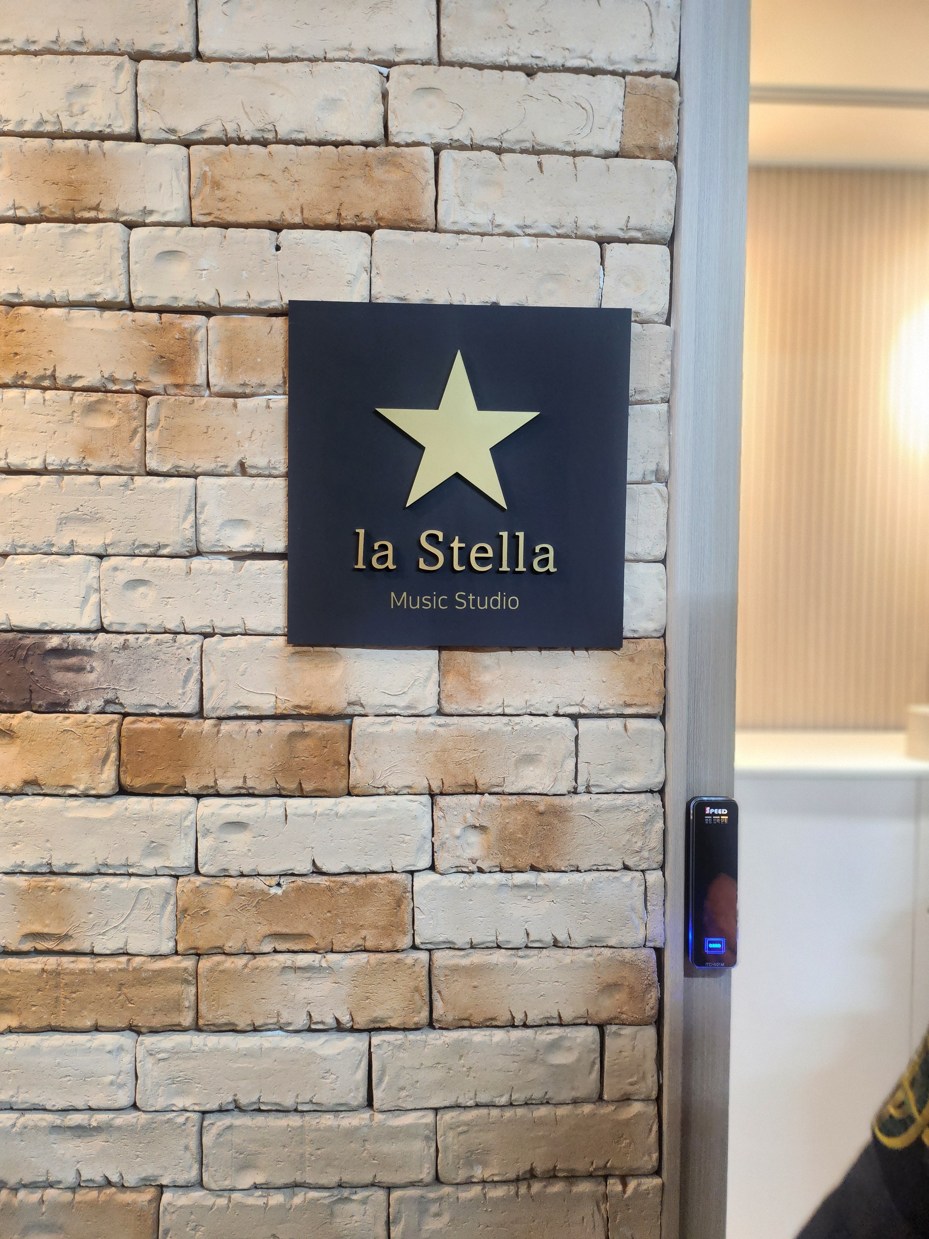 1번째 스튜디오 사진