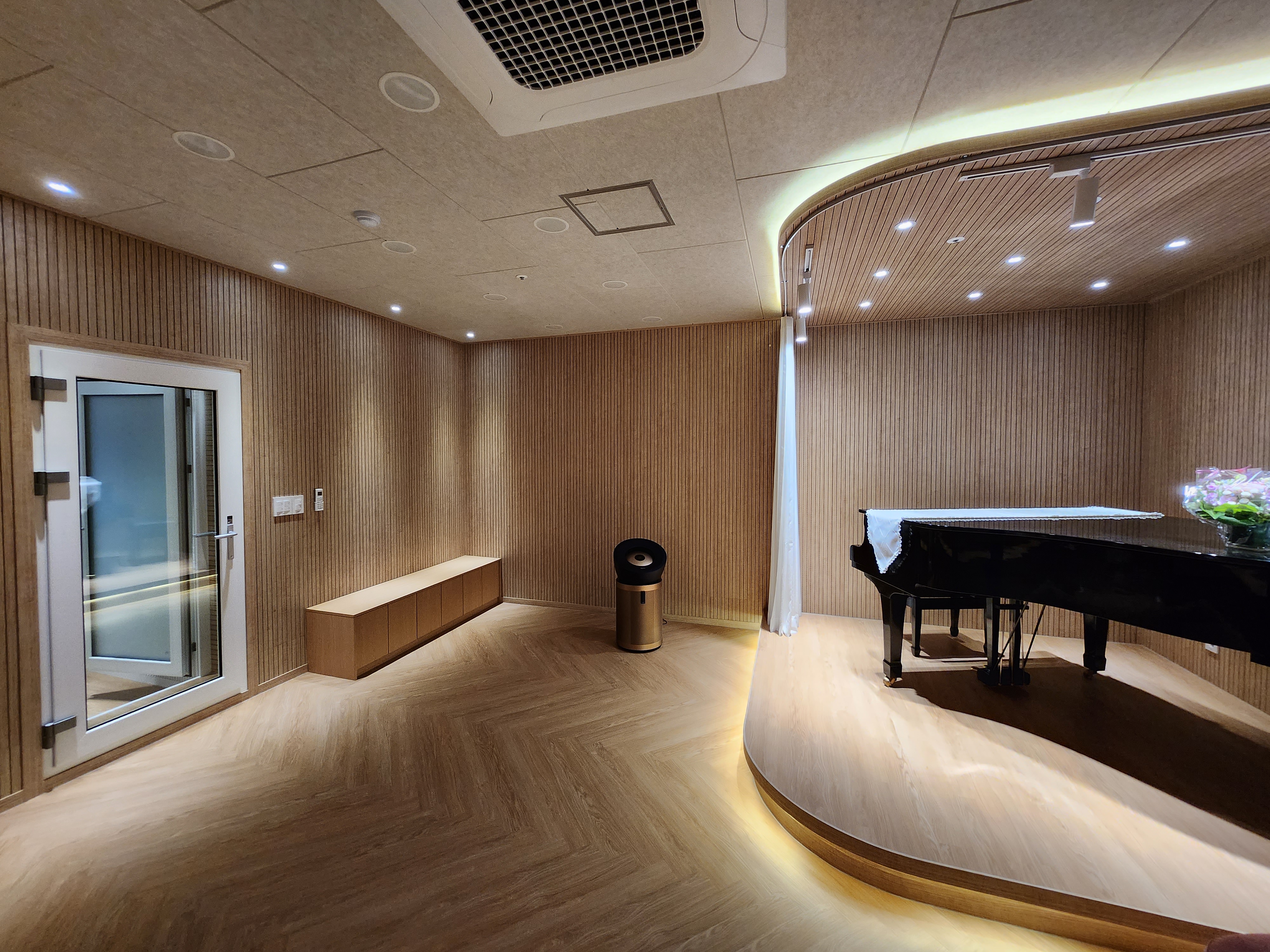 3번째 스튜디오 사진