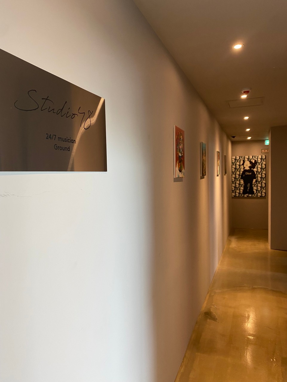 1번째 스튜디오 사진