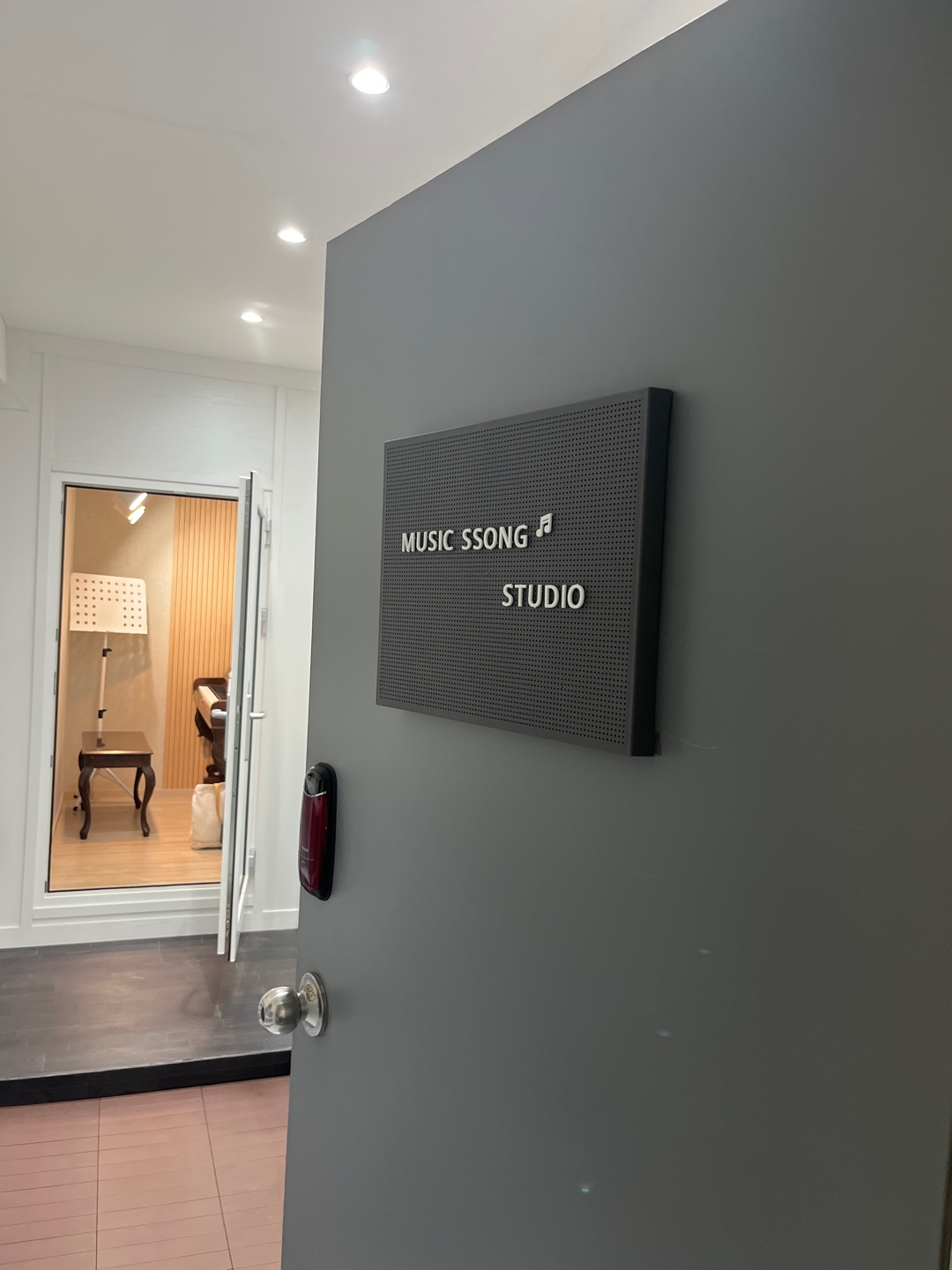 1번째 스튜디오 사진