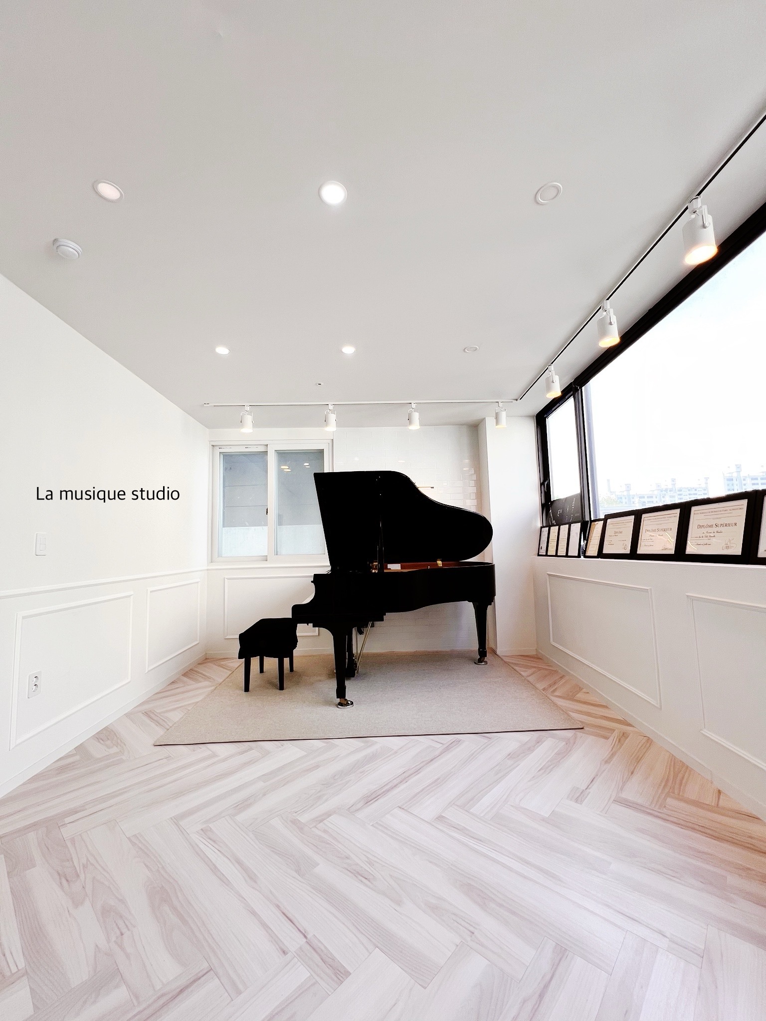 1번째 스튜디오 사진