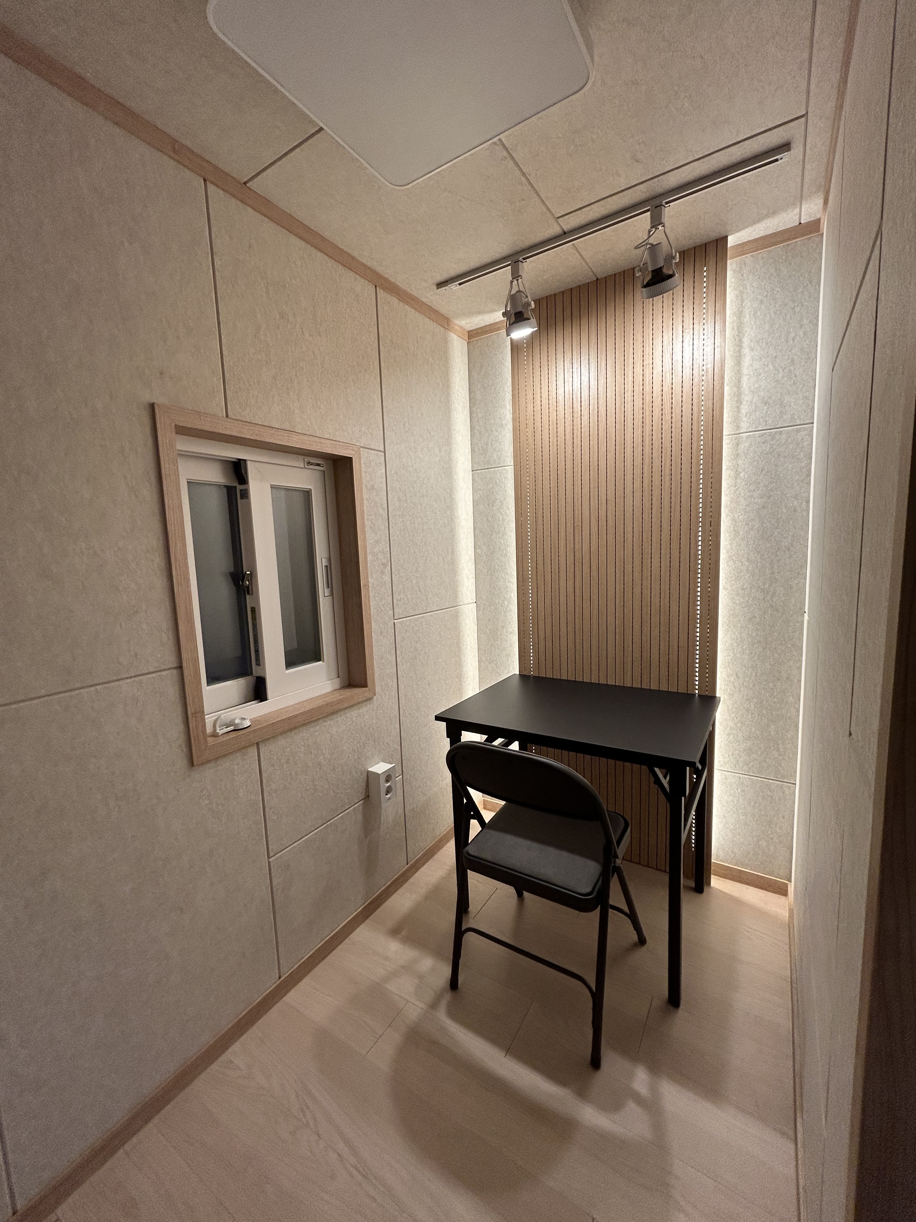 4번째 스튜디오 사진