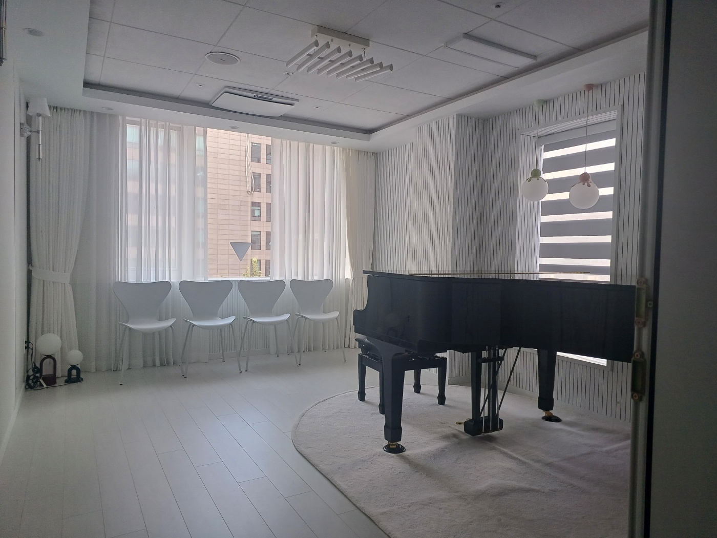 1번째 스튜디오 사진