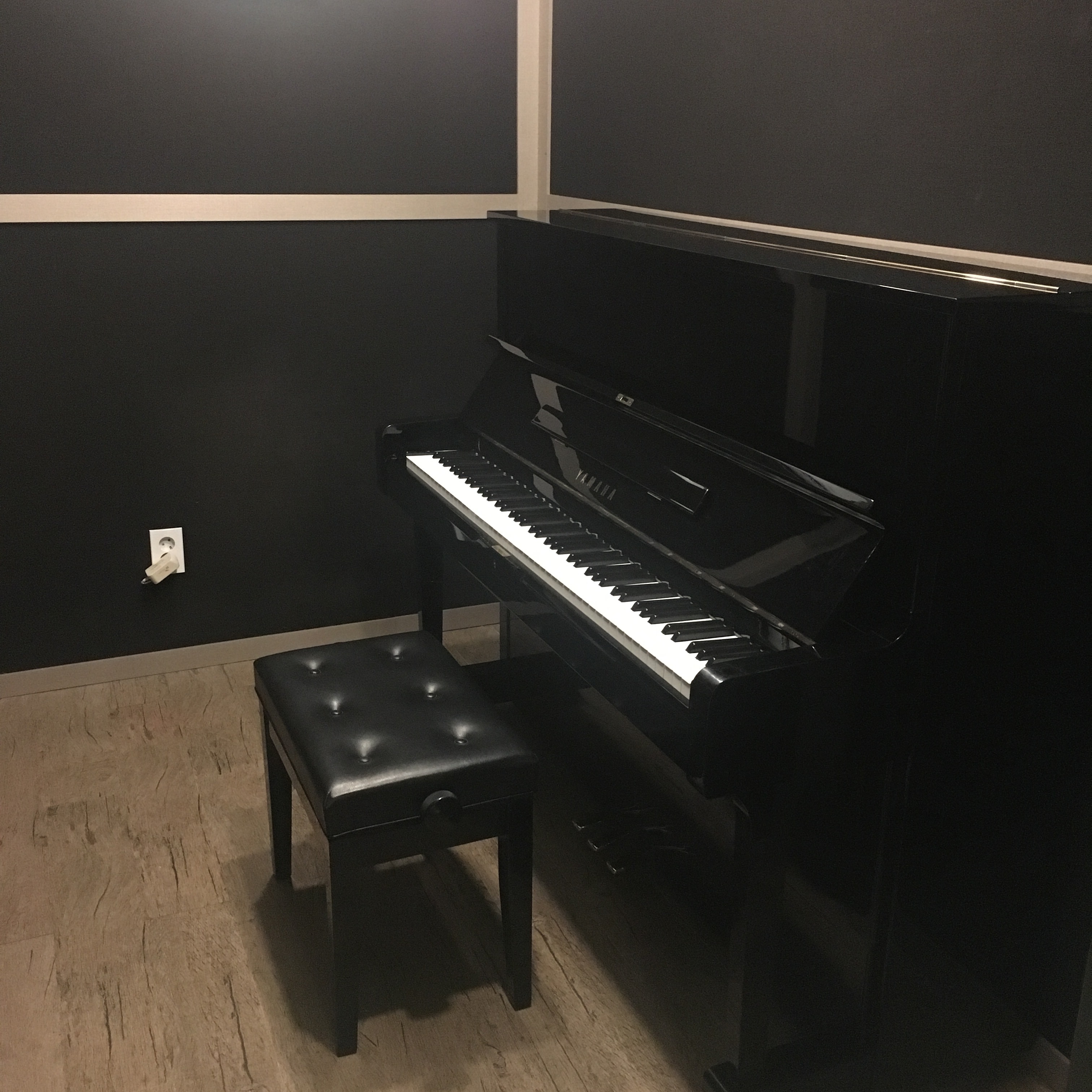 1번째 스튜디오 사진