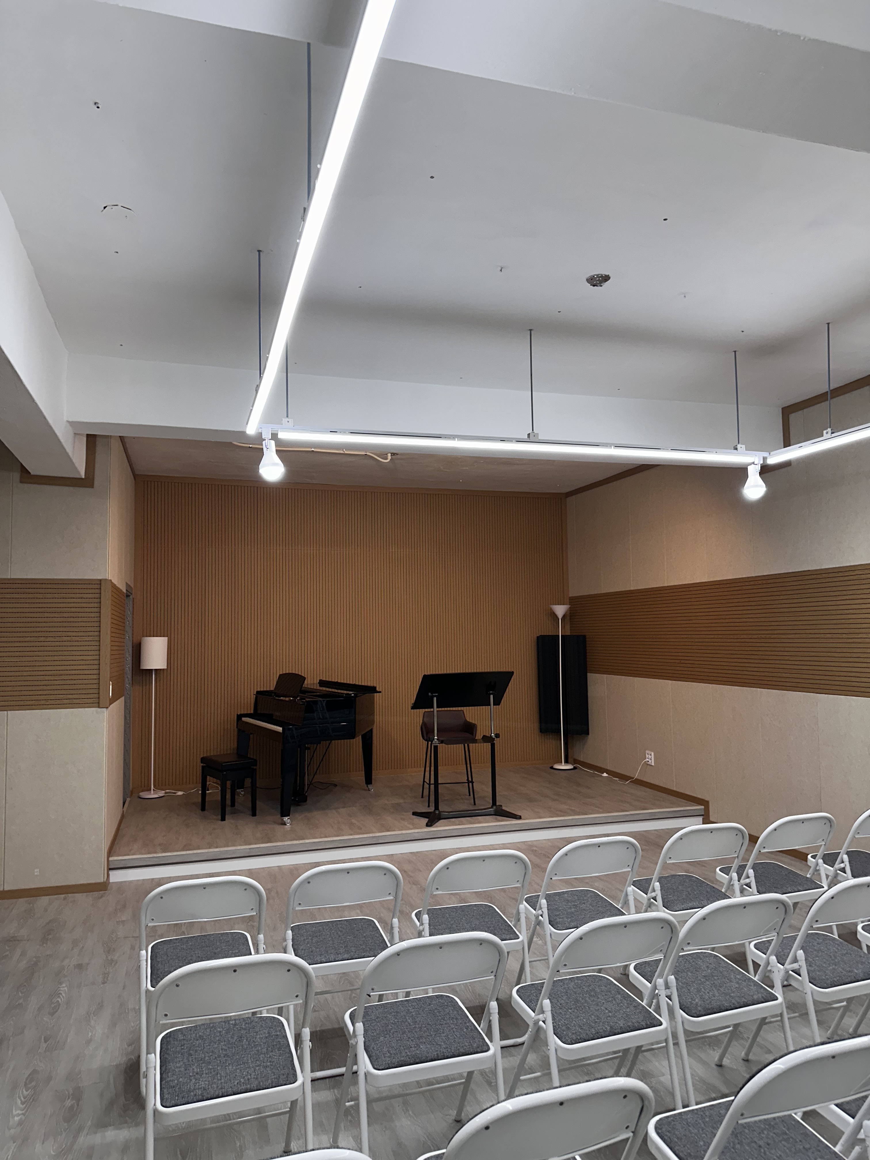 1번째 스튜디오 사진