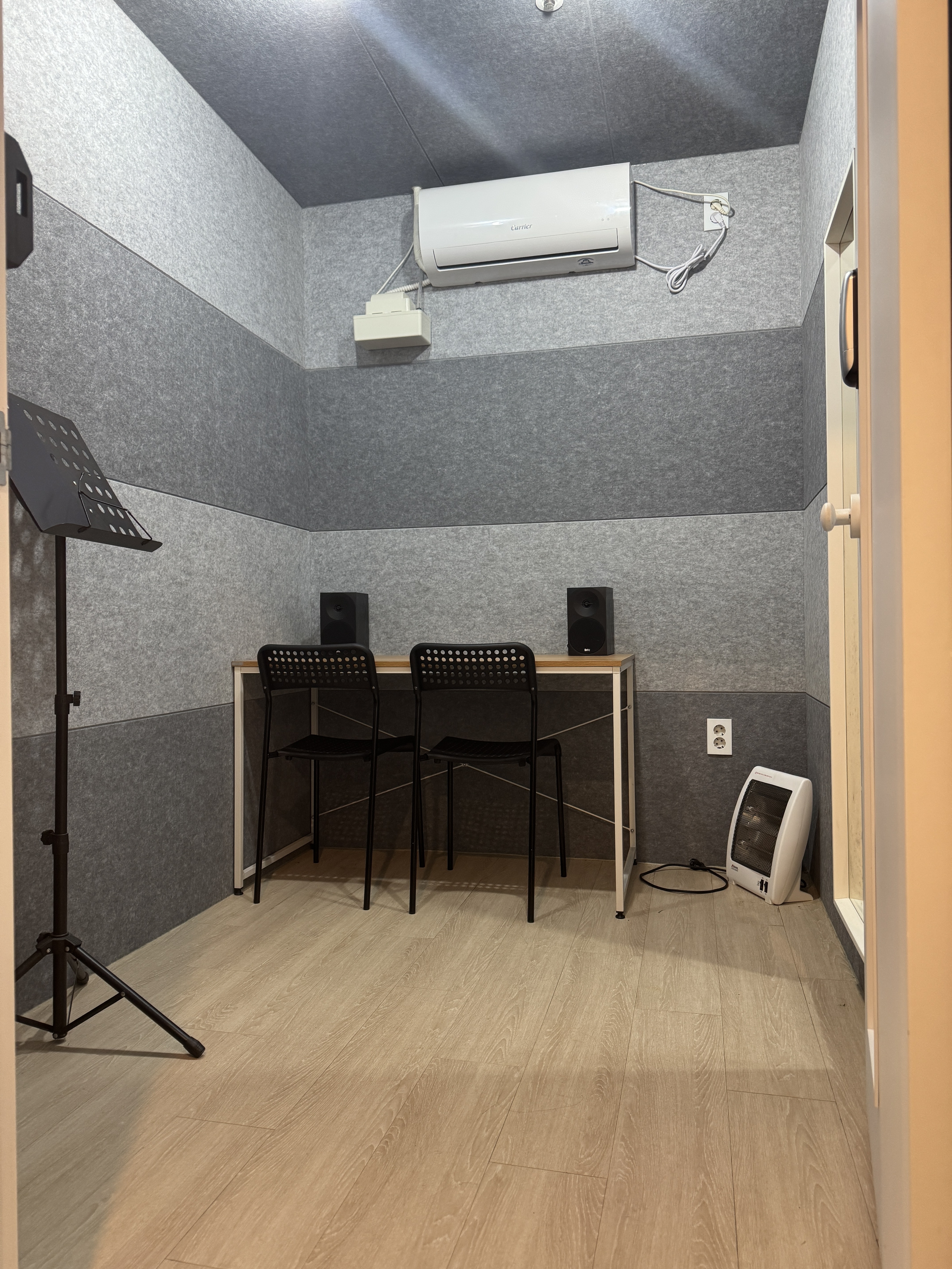 4번째 스튜디오 사진