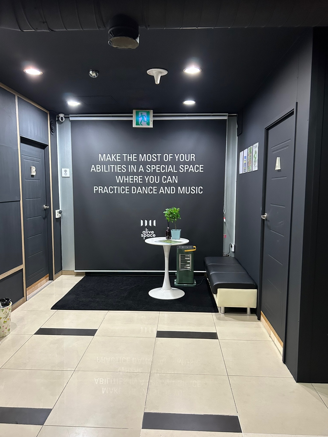 3번째 스튜디오 사진