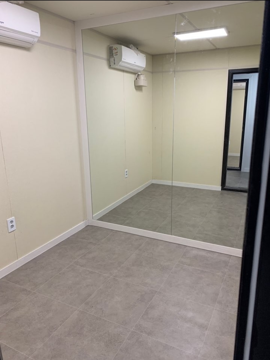 3번째 스튜디오 사진