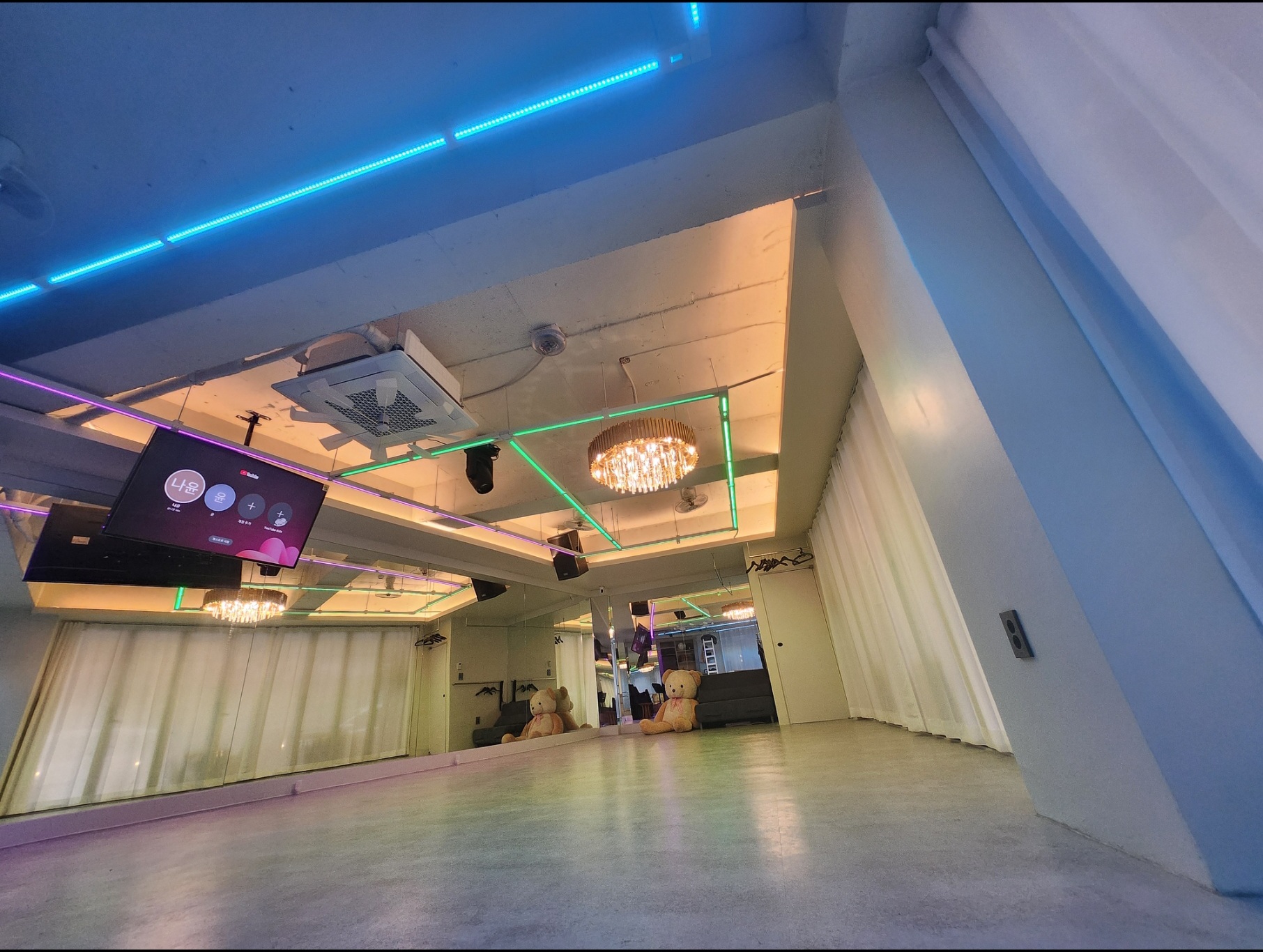 1번째 스튜디오 사진