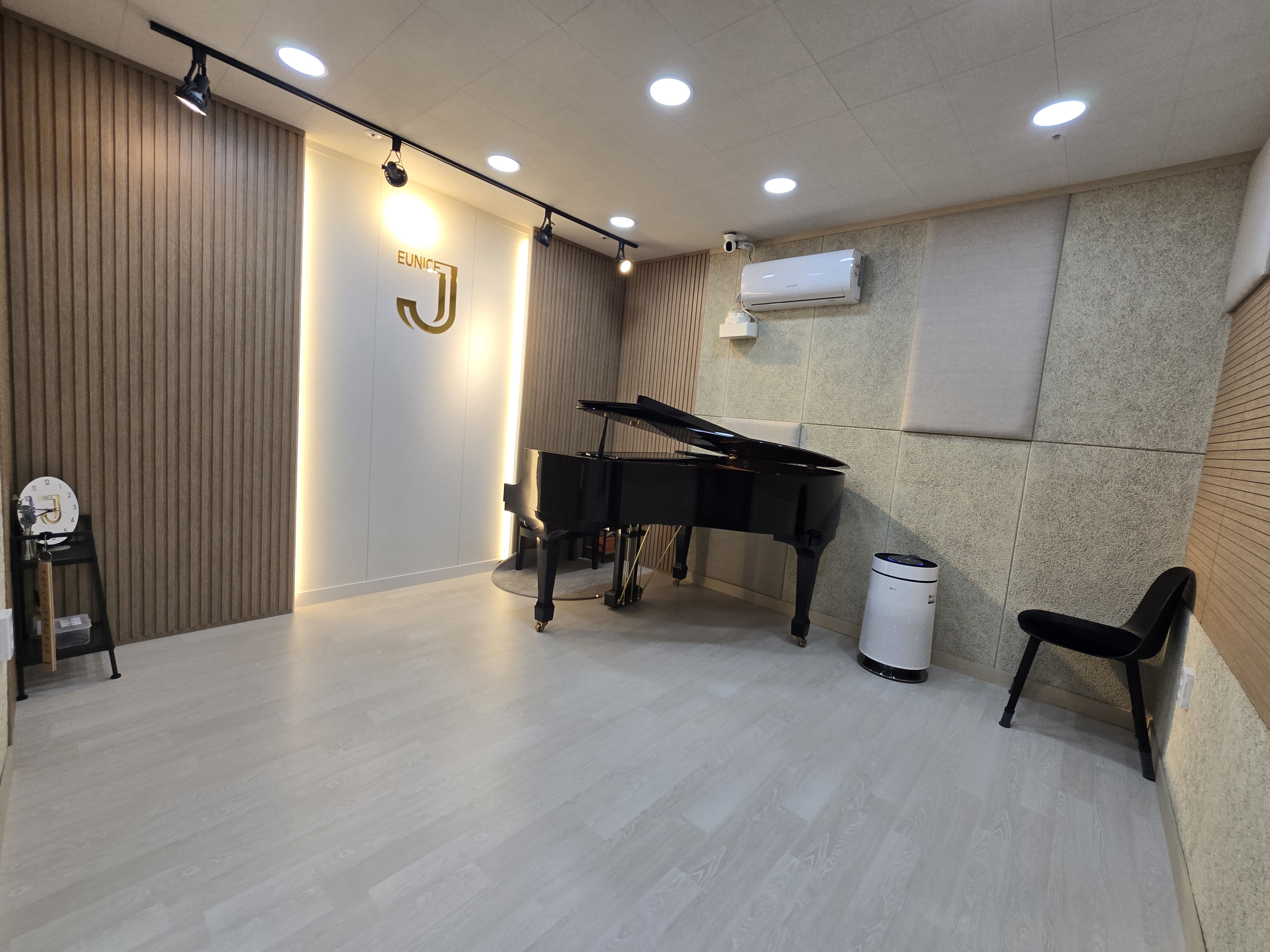 1번째 스튜디오 사진