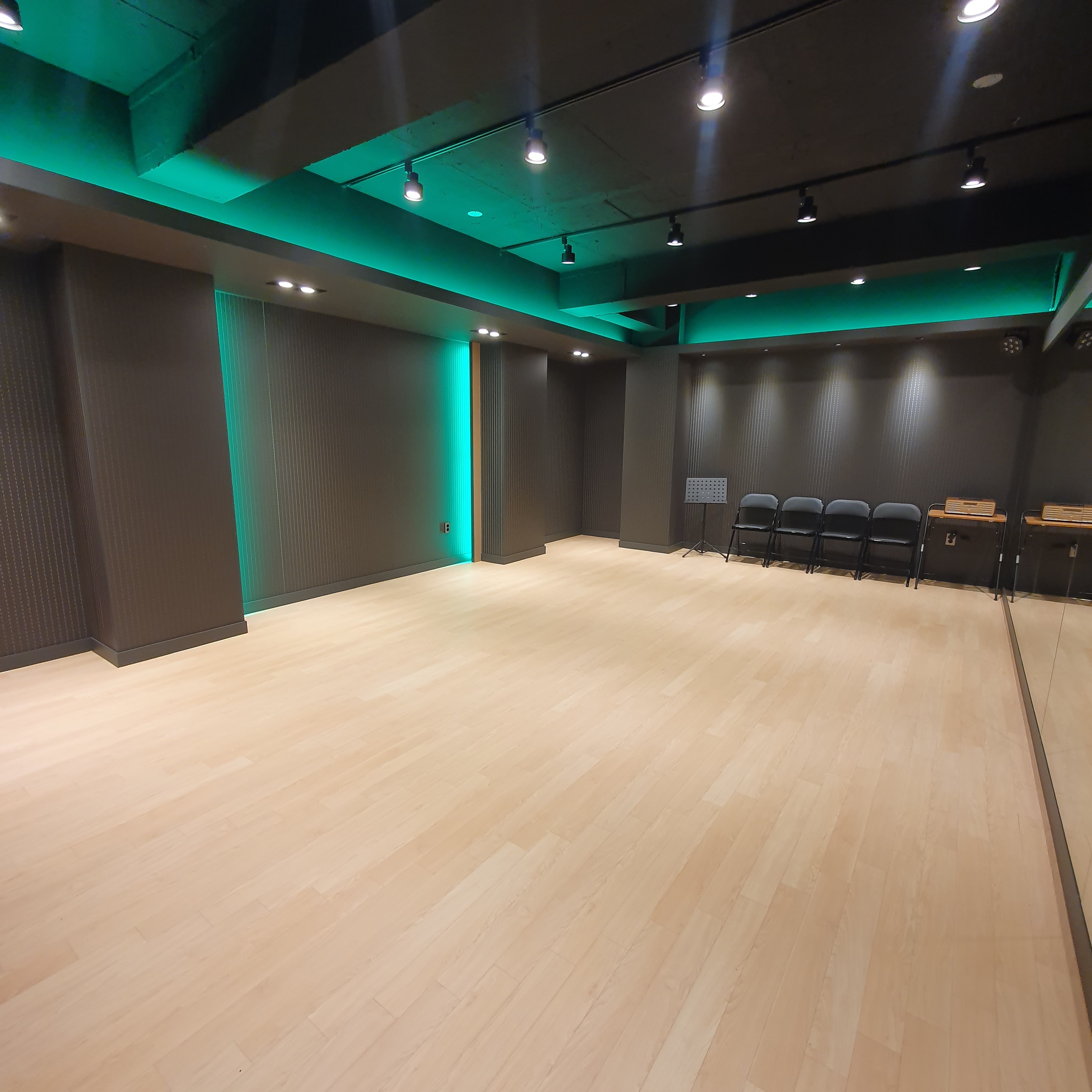 1번째 스튜디오 사진