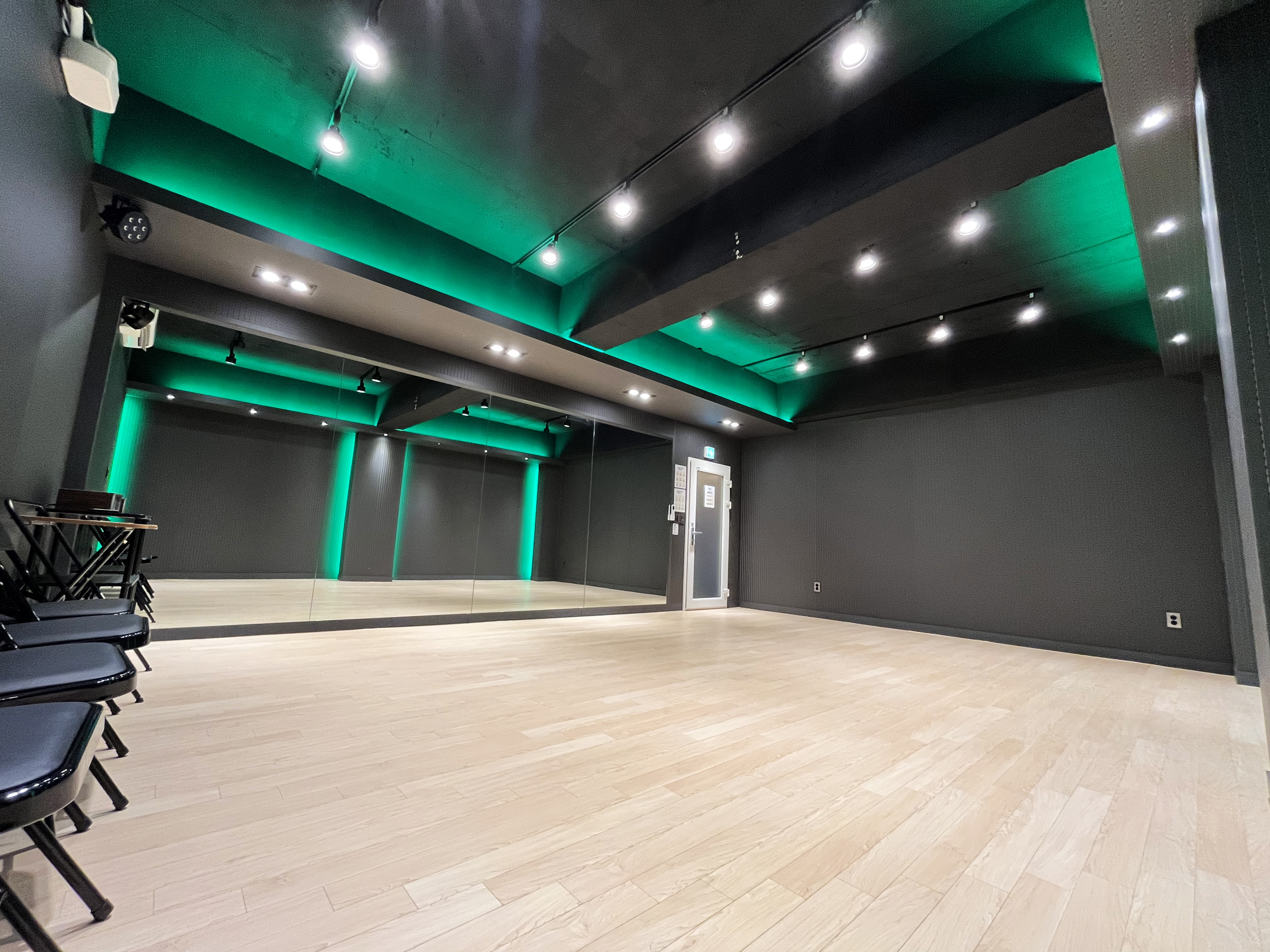 1번째 스튜디오 사진