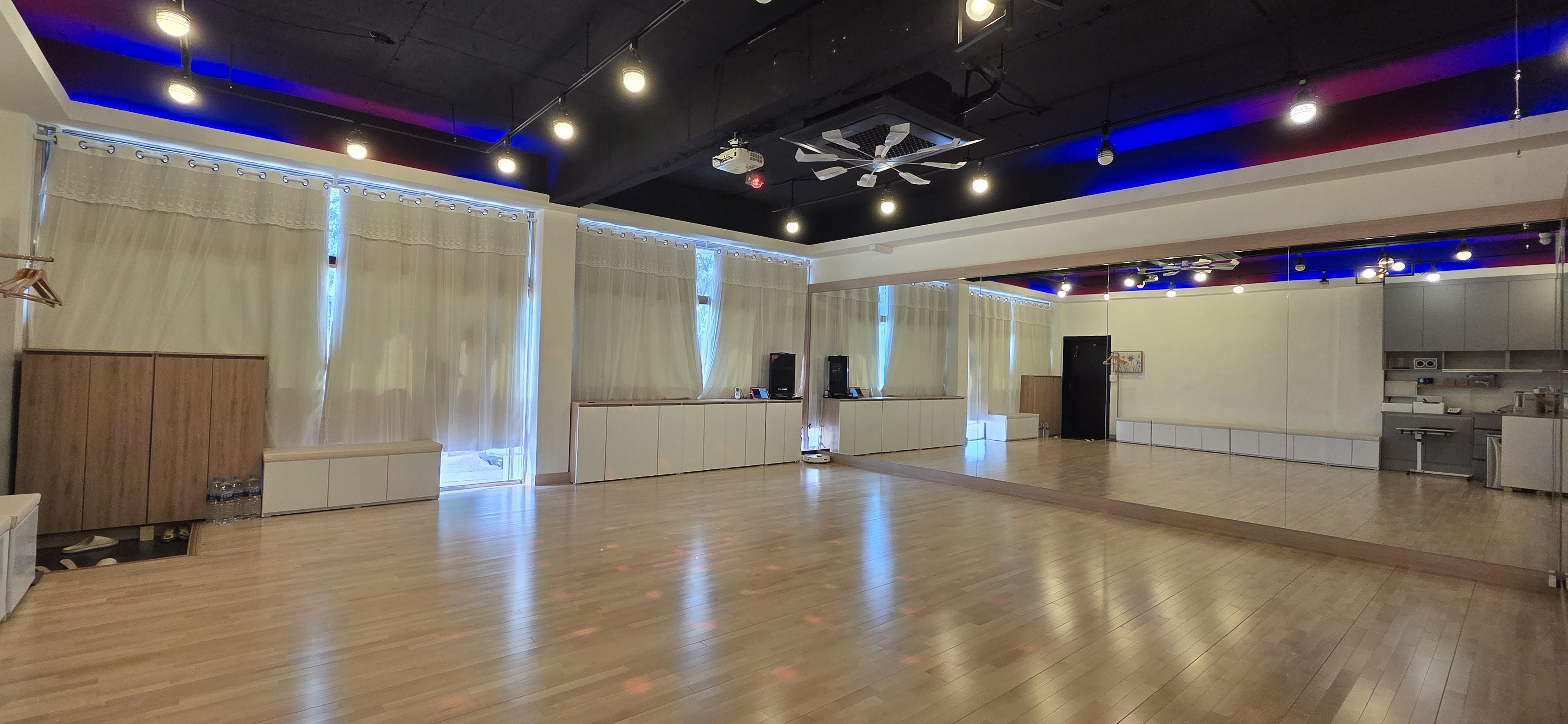 1번째 스튜디오 사진