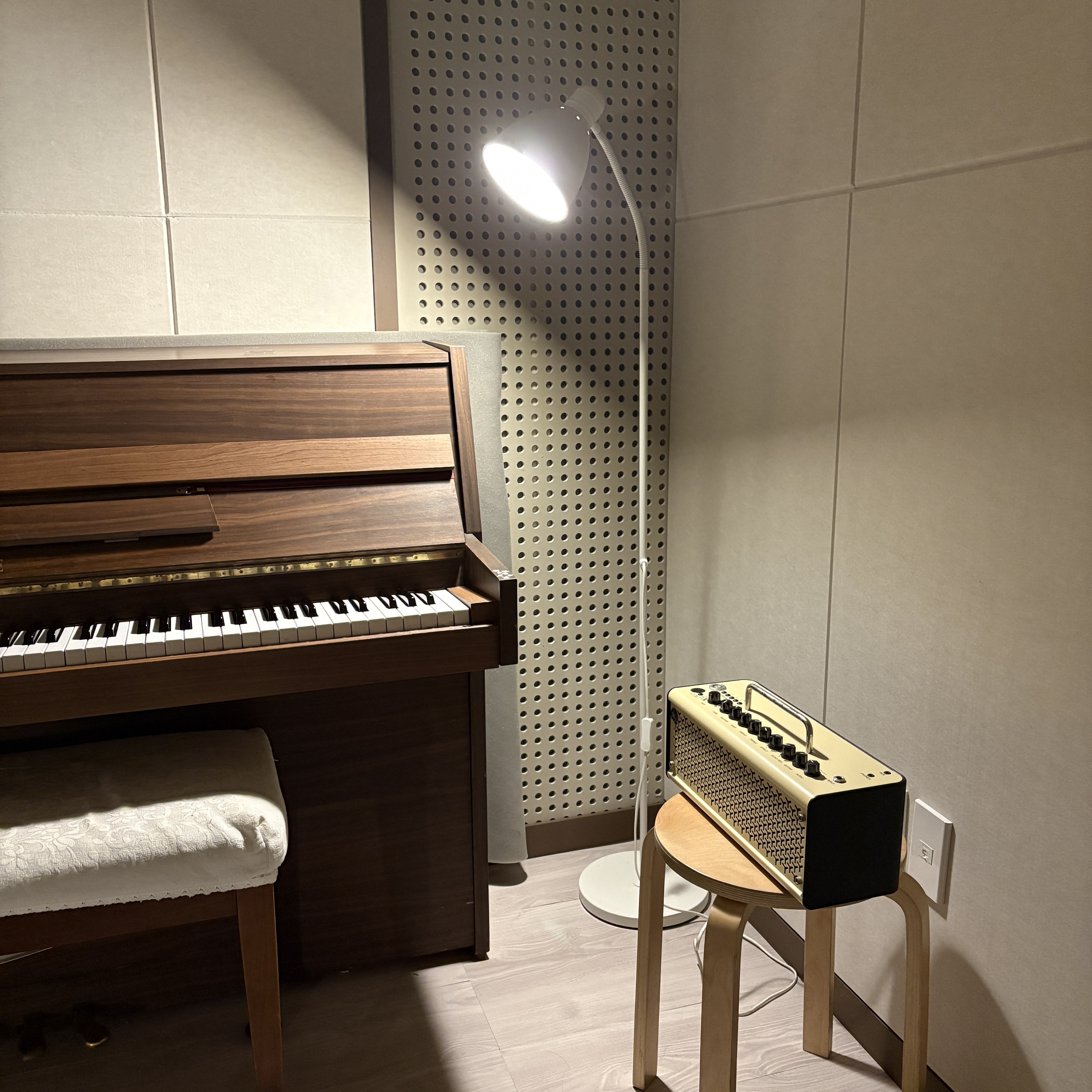 4번째 스튜디오 사진