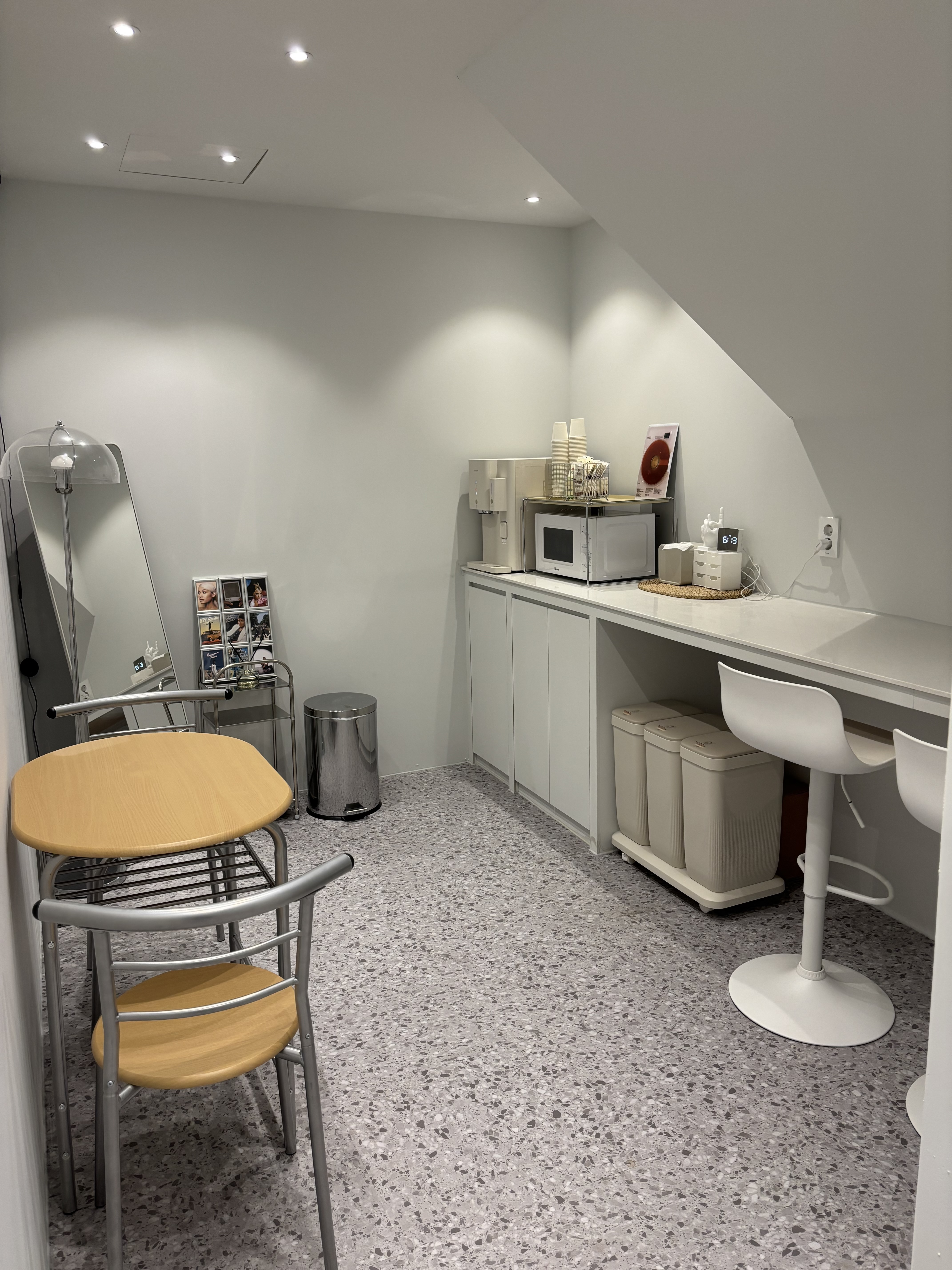 2번째 스튜디오 사진