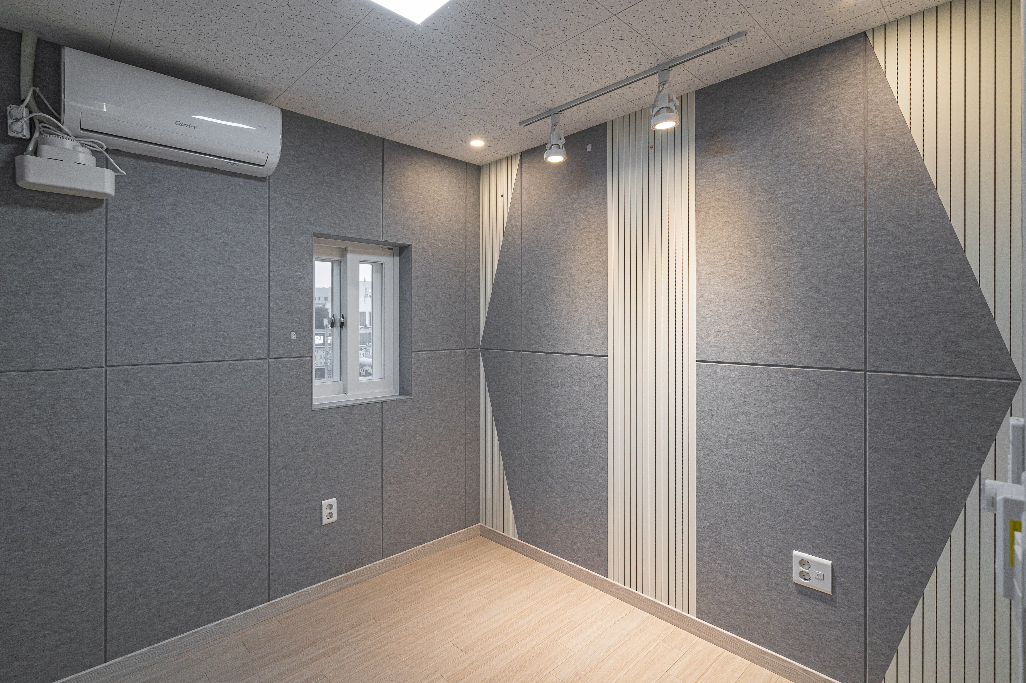 1번째 스튜디오 사진